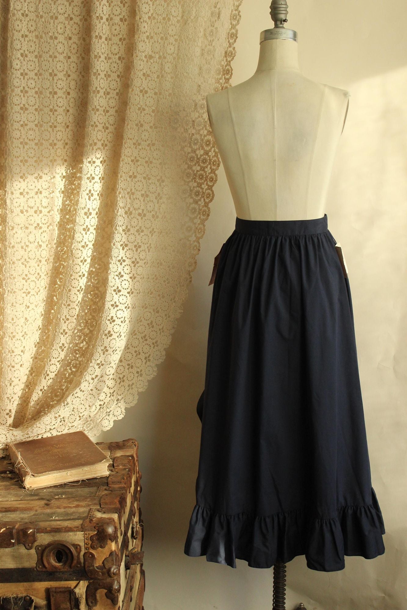 Vintage 1970s 1980s NWT Clyde Navy Blue Skirt with Ruffle Hem and Side Buttons