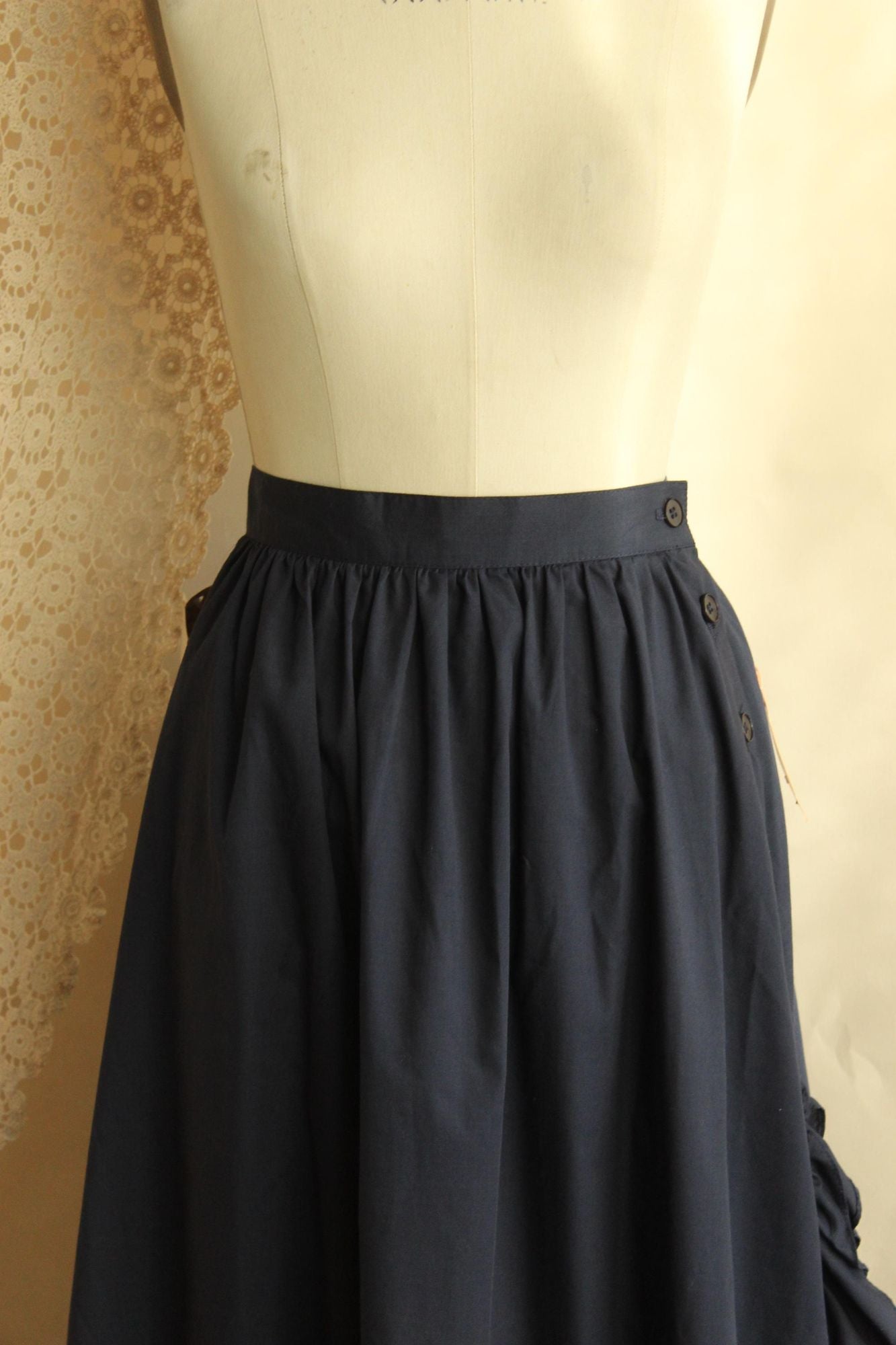 Vintage 1970s 1980s NWT Clyde Navy Blue Skirt with Ruffle Hem and Side Buttons