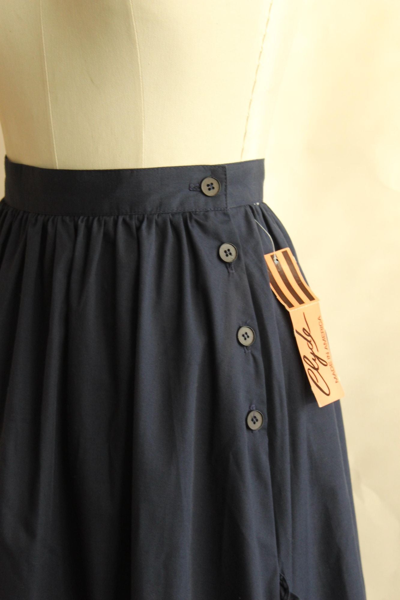 Vintage 1970s 1980s NWT Clyde Navy Blue Skirt with Ruffle Hem and Side Buttons