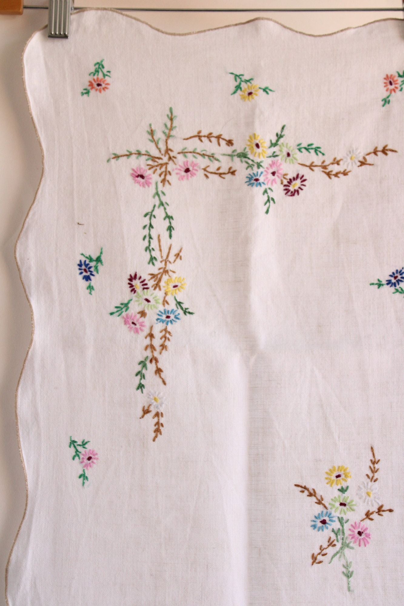 Vintage Small Linen Embroidered Flowers Table Runner