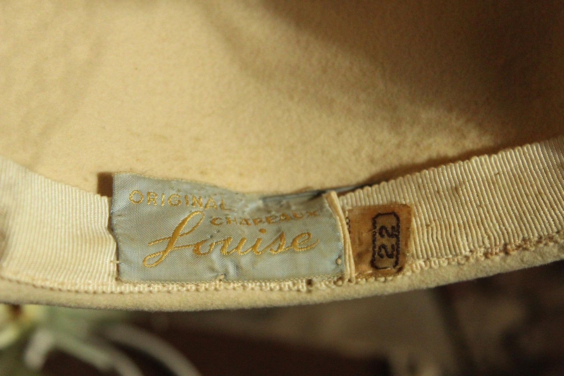 Vintage 1950s Chapeau Louise Ivory Wool Felt Hat with Birdcage Veil