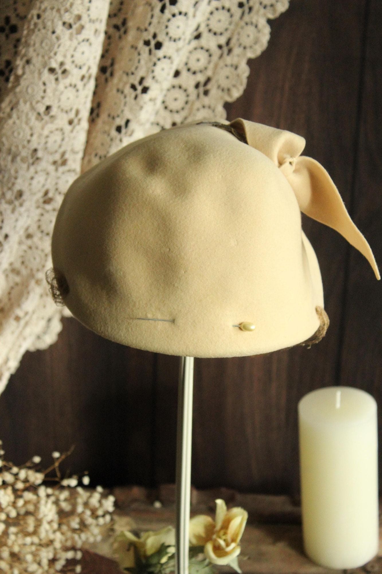 Vintage 1950s Chapeau Louise Ivory Wool Felt Hat with Birdcage Veil