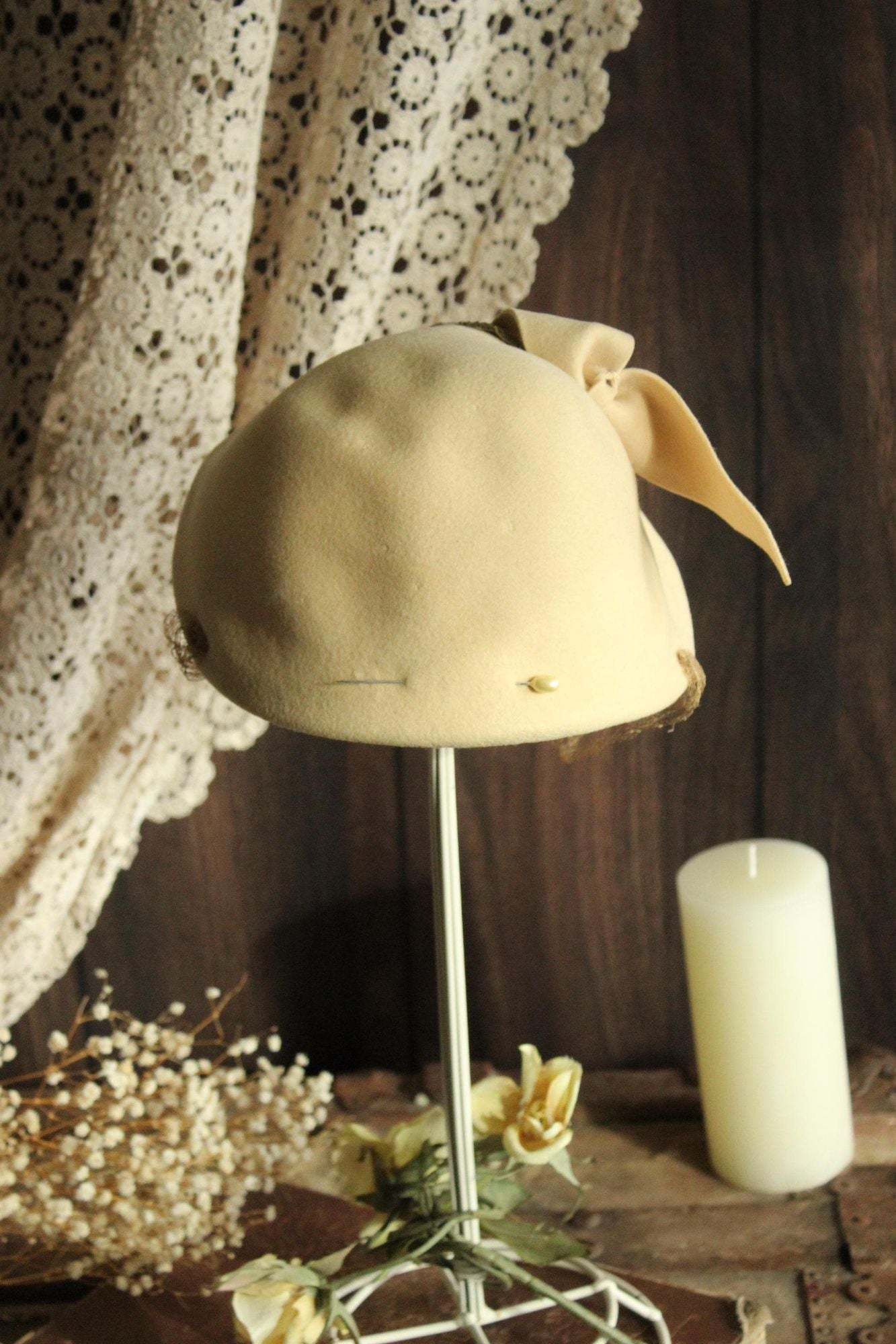 Vintage 1950s Chapeau Louise Ivory Wool Felt Hat with Birdcage Veil