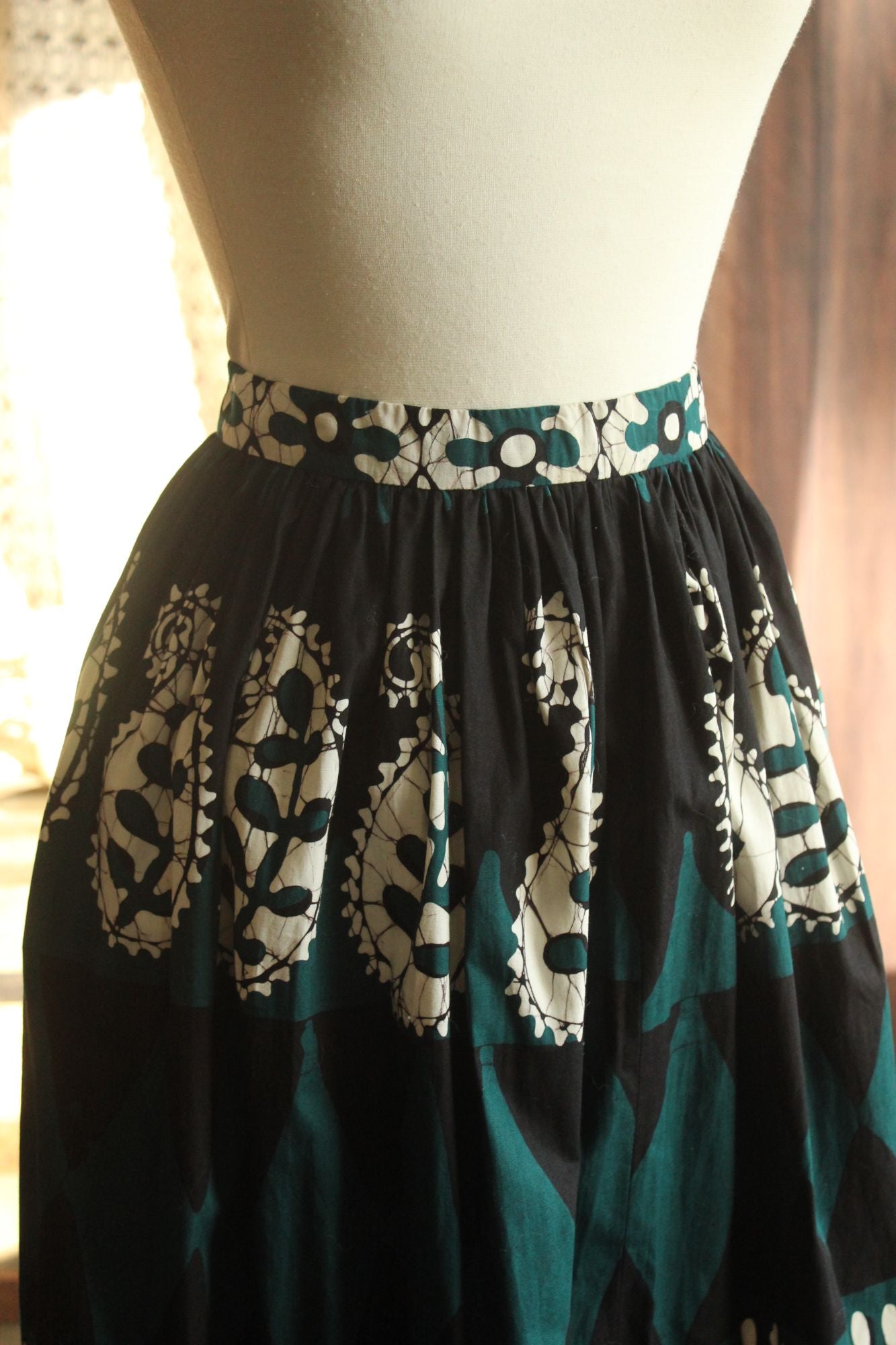 Vintage 1960s 1970s Black Teal and White Maxiskirt in a Batik Print