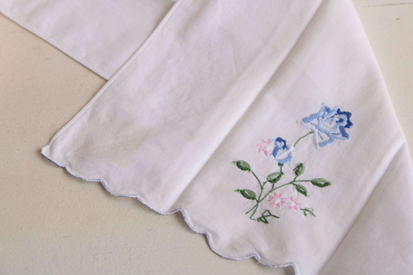 Vintage White Linen with Embroidered Flowers Hand Towel