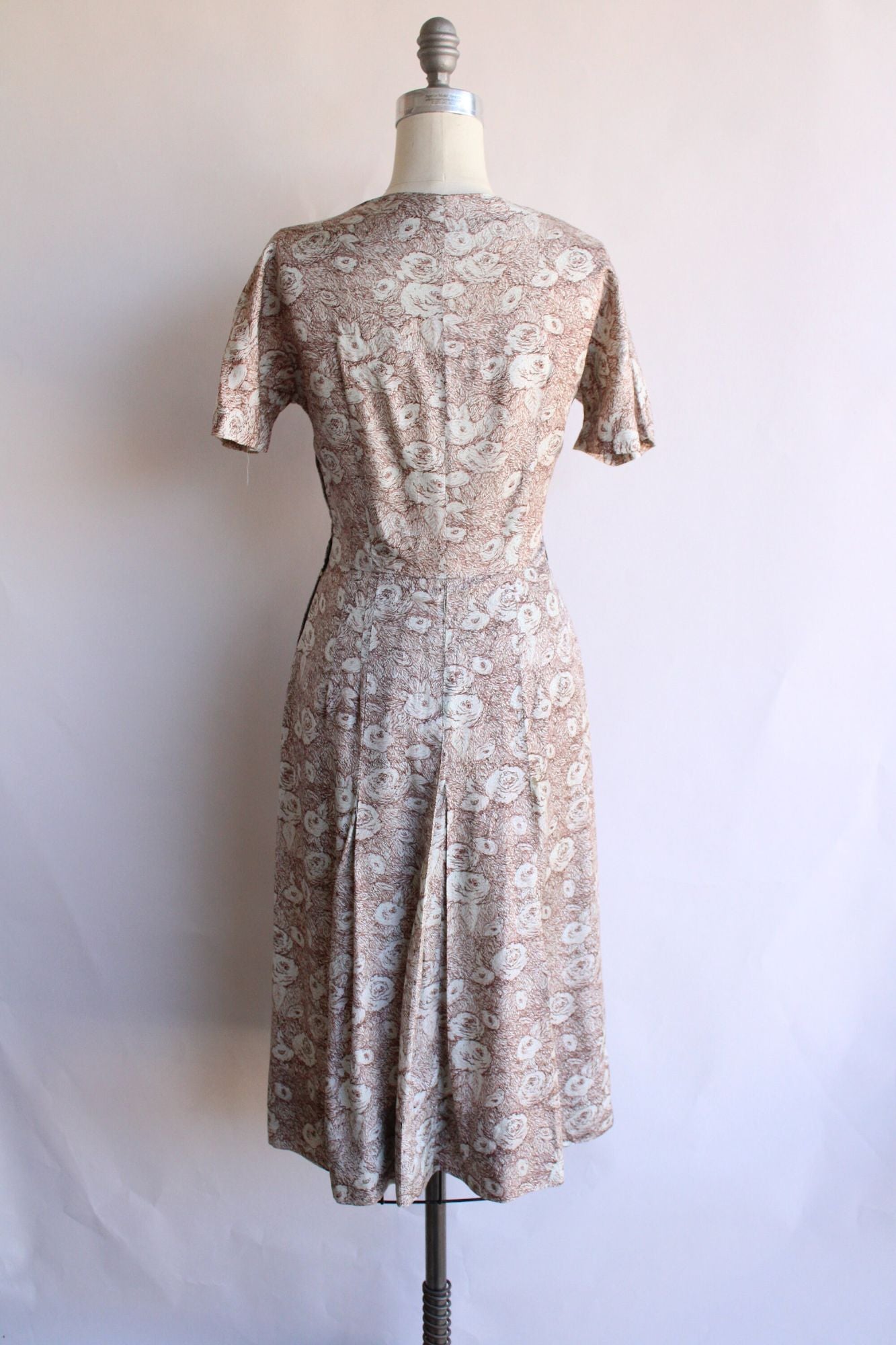 Vintage 1940s Kay Carter Brown and Gray Floral Print Rayon Day Dress