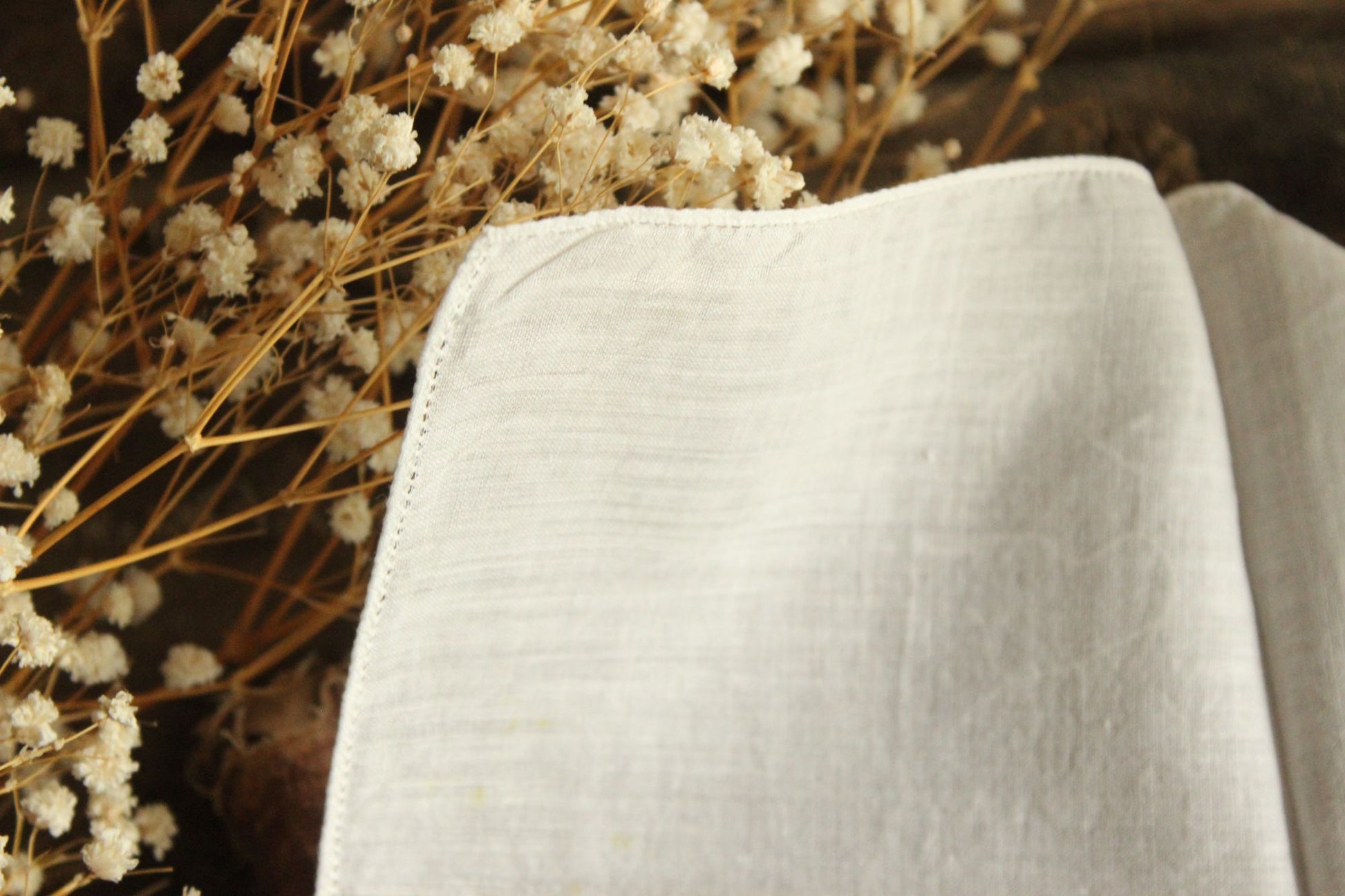 Vintage 1940s 1950s White Lace And Pansy Floral Embroidered Corner Handkerchief