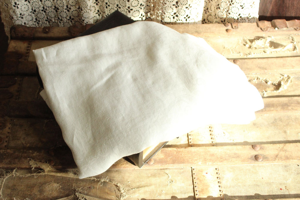 Vintage 1950s 1960s Large White Leaf Cotton Damask Rectangular Tablecloth