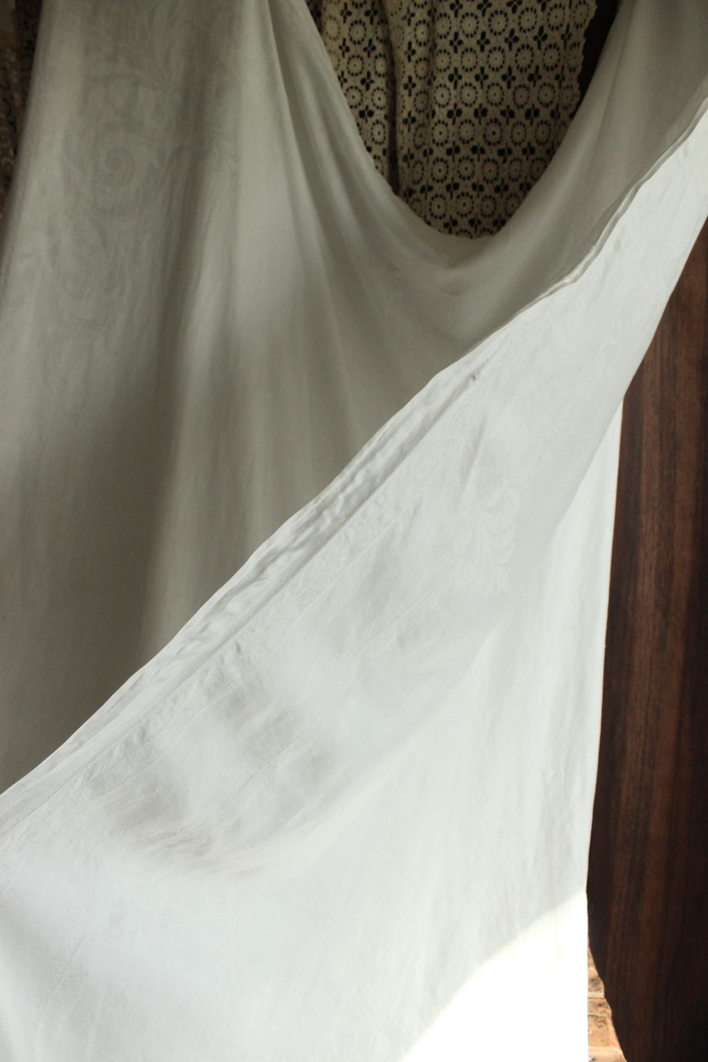 Vintage 1950s 1960s Large White Leaf Cotton Damask Rectangular Tablecloth