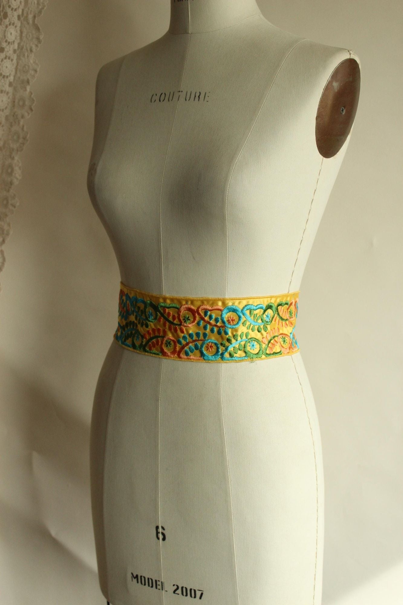 Vintage 1980s 1990s Folk Art Yellow Satin Floral Embroidered Wide Belt