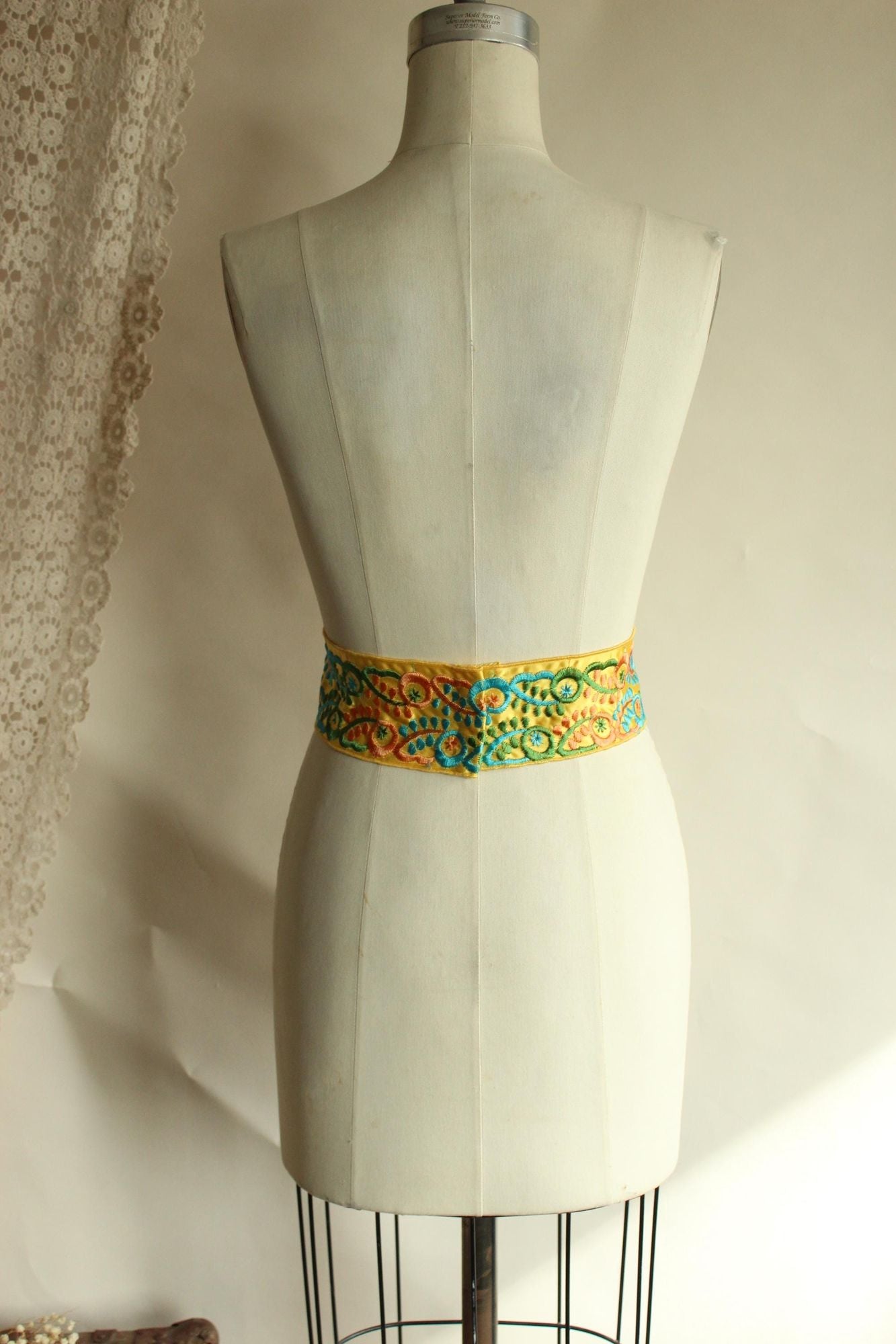 Vintage 1980s 1990s Folk Art Yellow Satin Floral Embroidered Wide Belt
