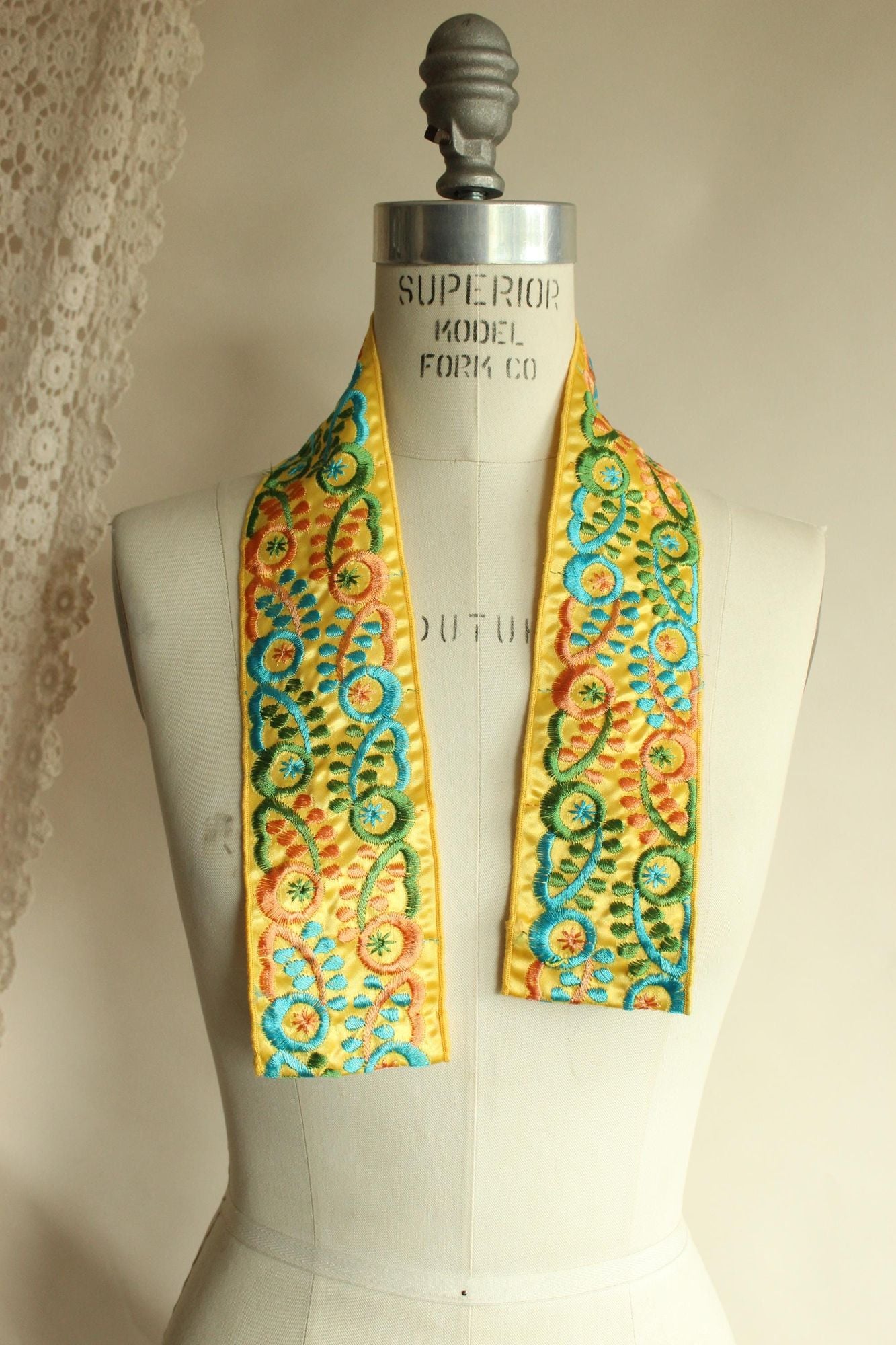 Vintage 1980s 1990s Folk Art Yellow Satin Floral Embroidered Wide Belt