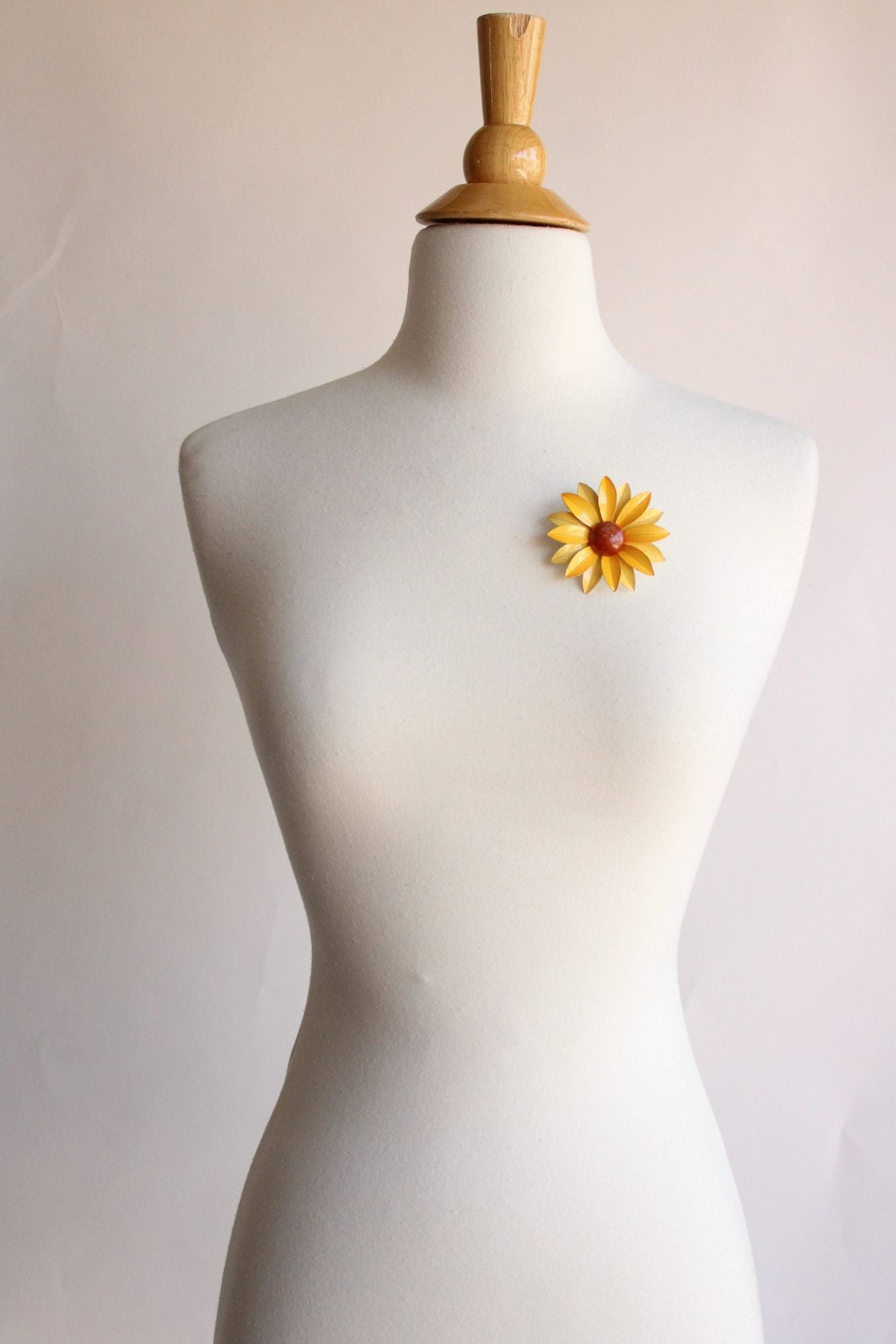 Vintage 1960s Sunflower Brooch in Yellow and Brown