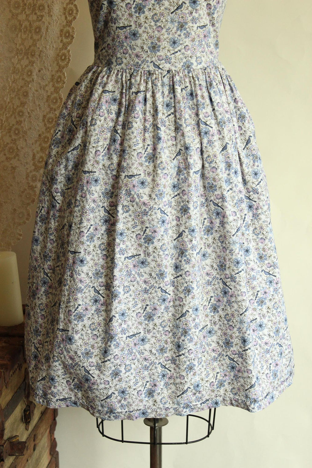 Vintage 1950s Bluebird Print Dress with Pockets