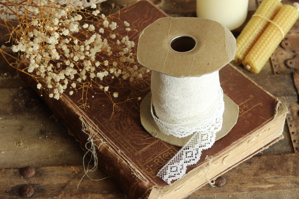 Vintage Lace Trim, White 7/8" Wide, 3 Yards