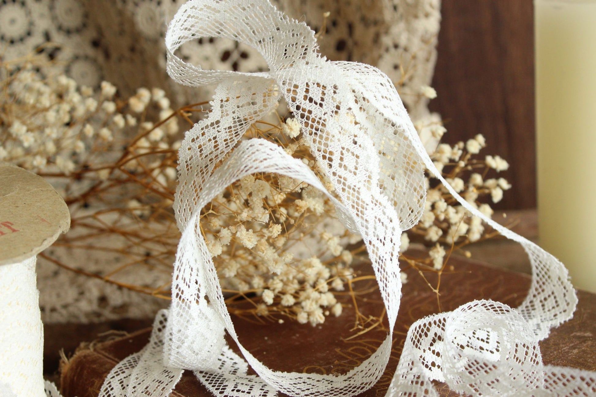 Vintage Lace Trim, White 7/8" Wide, 3 Yards