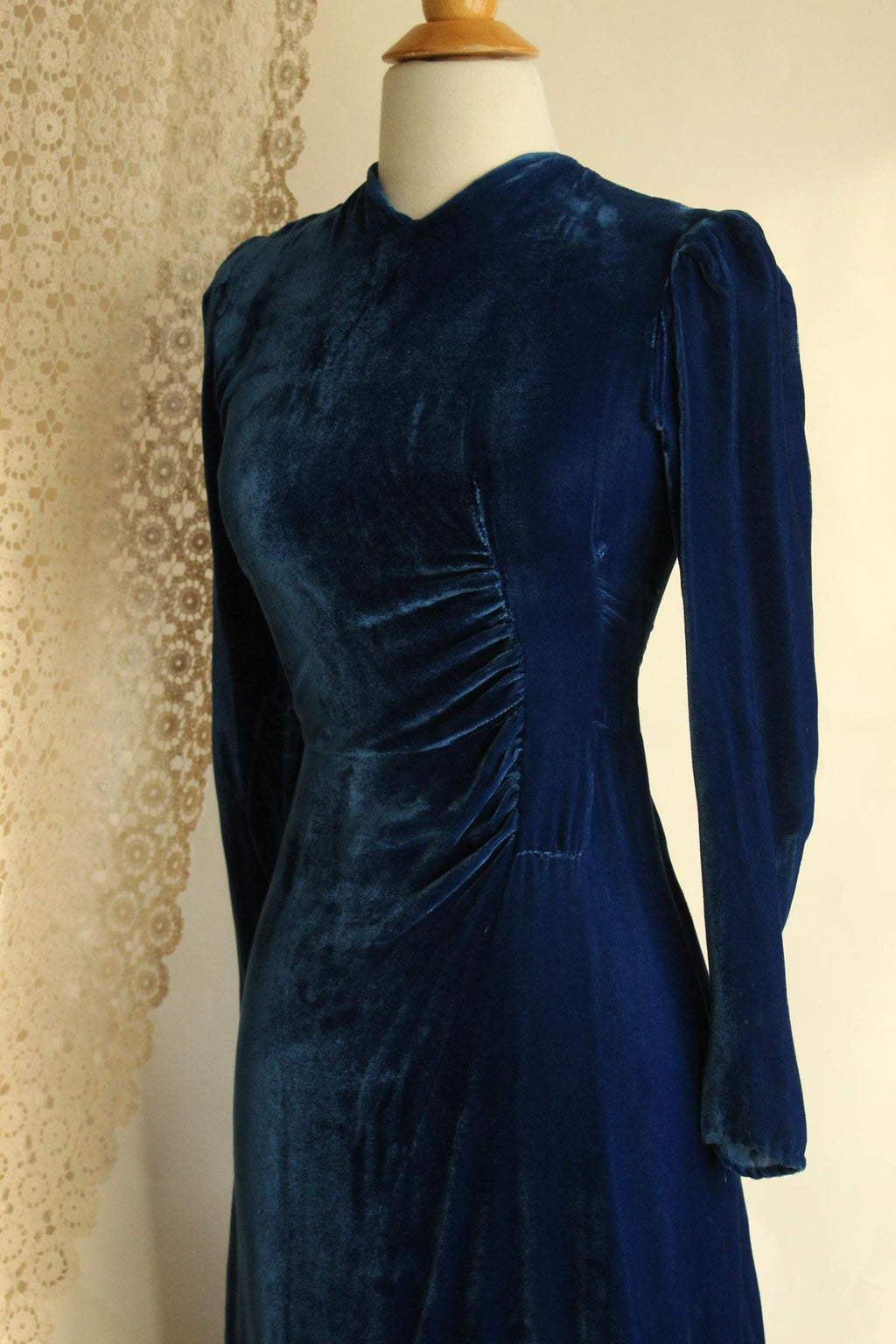 Vintage 1930s Royal Blue Silk Velvet Dress