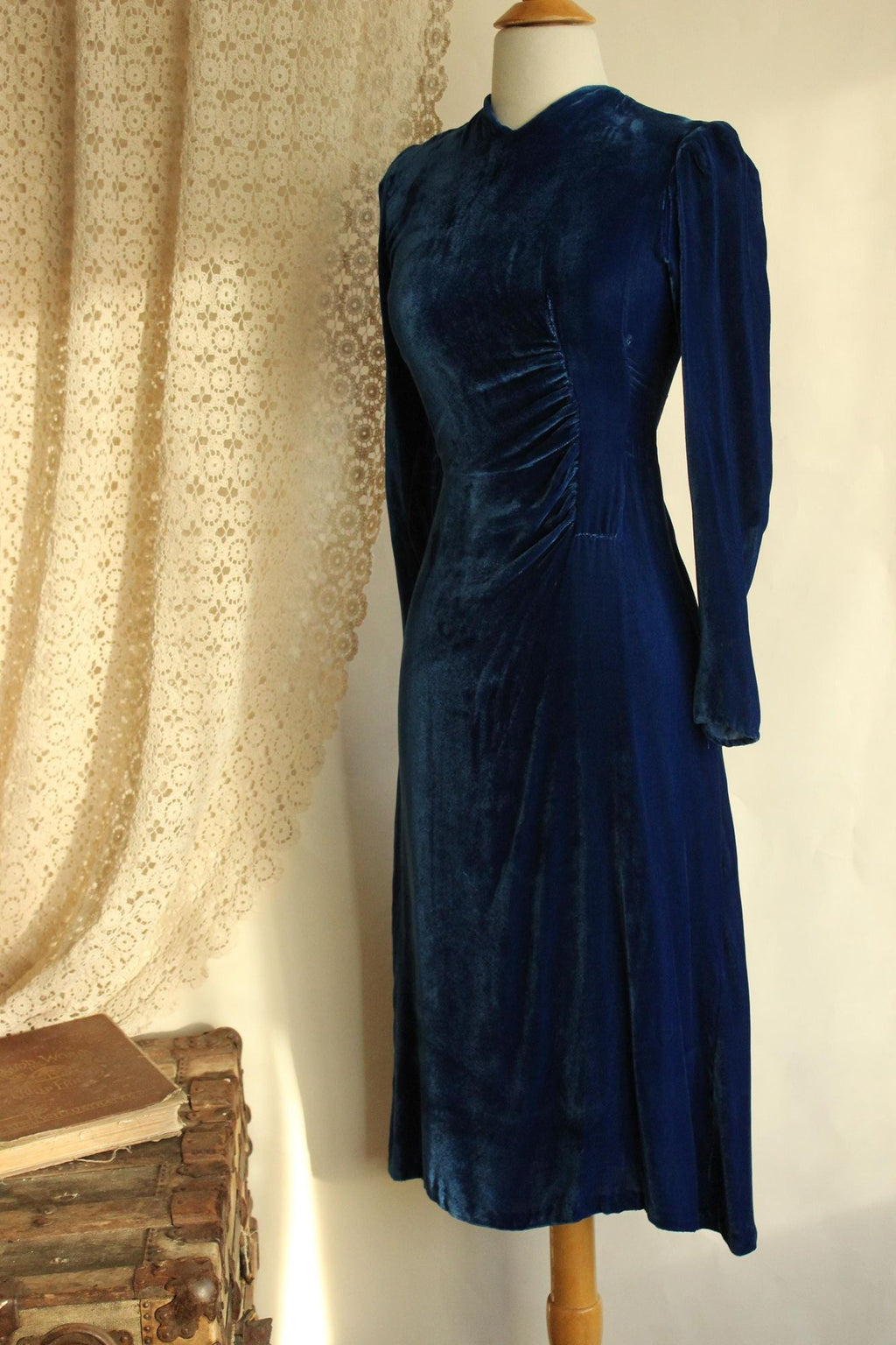 Vintage 1930s Royal Blue Silk Velvet Dress