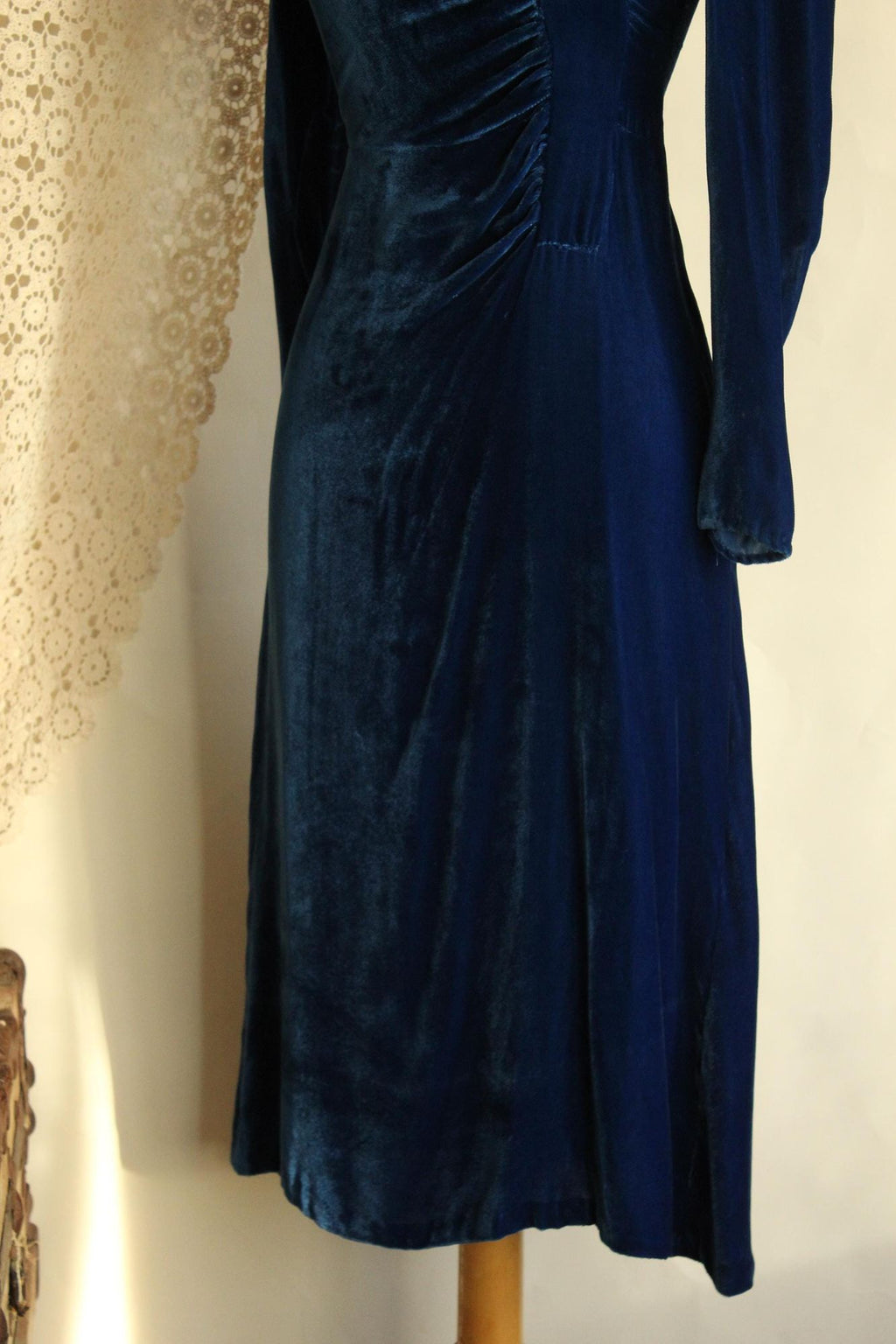 Vintage 1930s Royal Blue Silk Velvet Dress