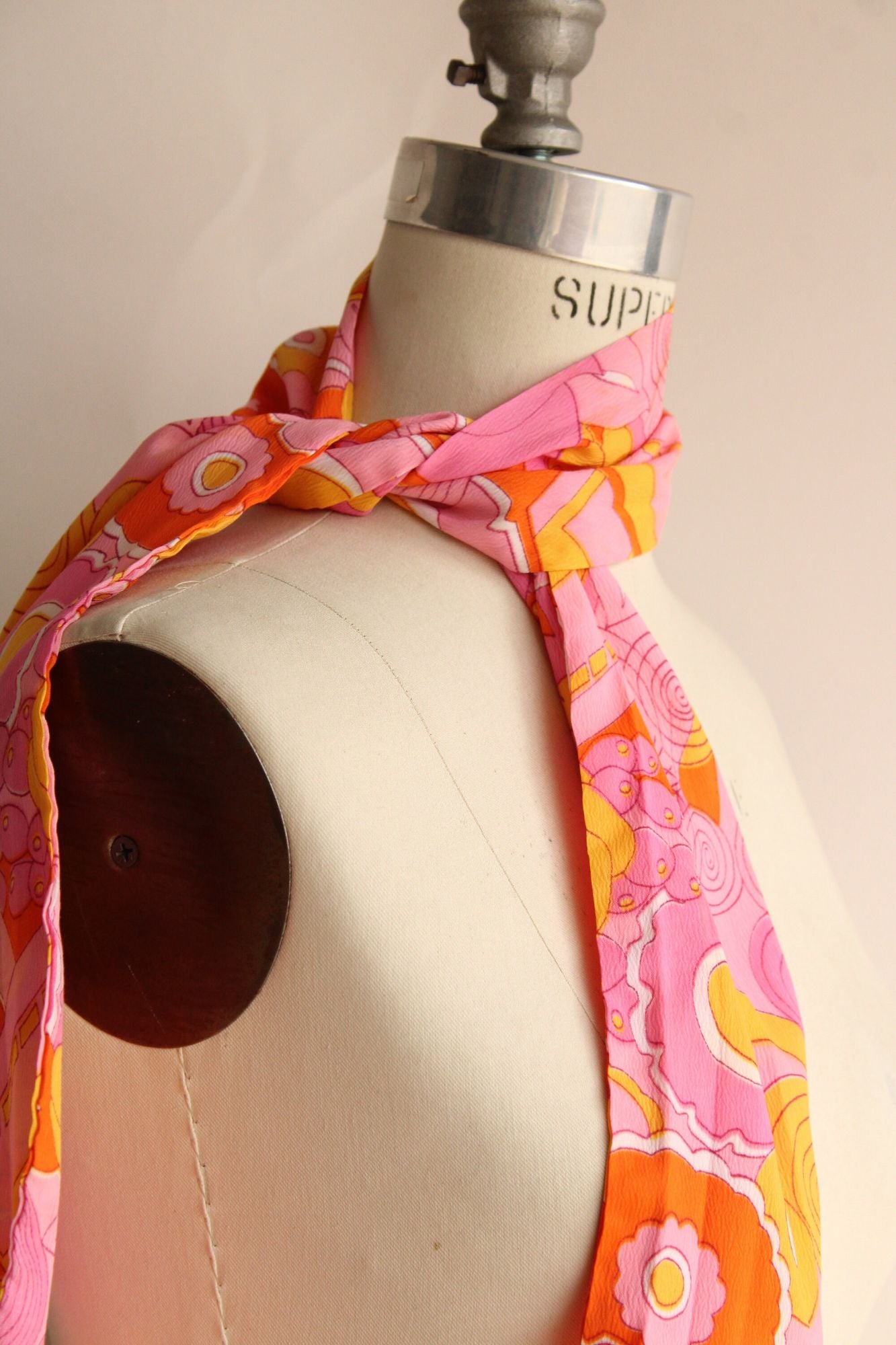 Vintage 1960s Psychedelic Floral Print Rectangle Headscarf