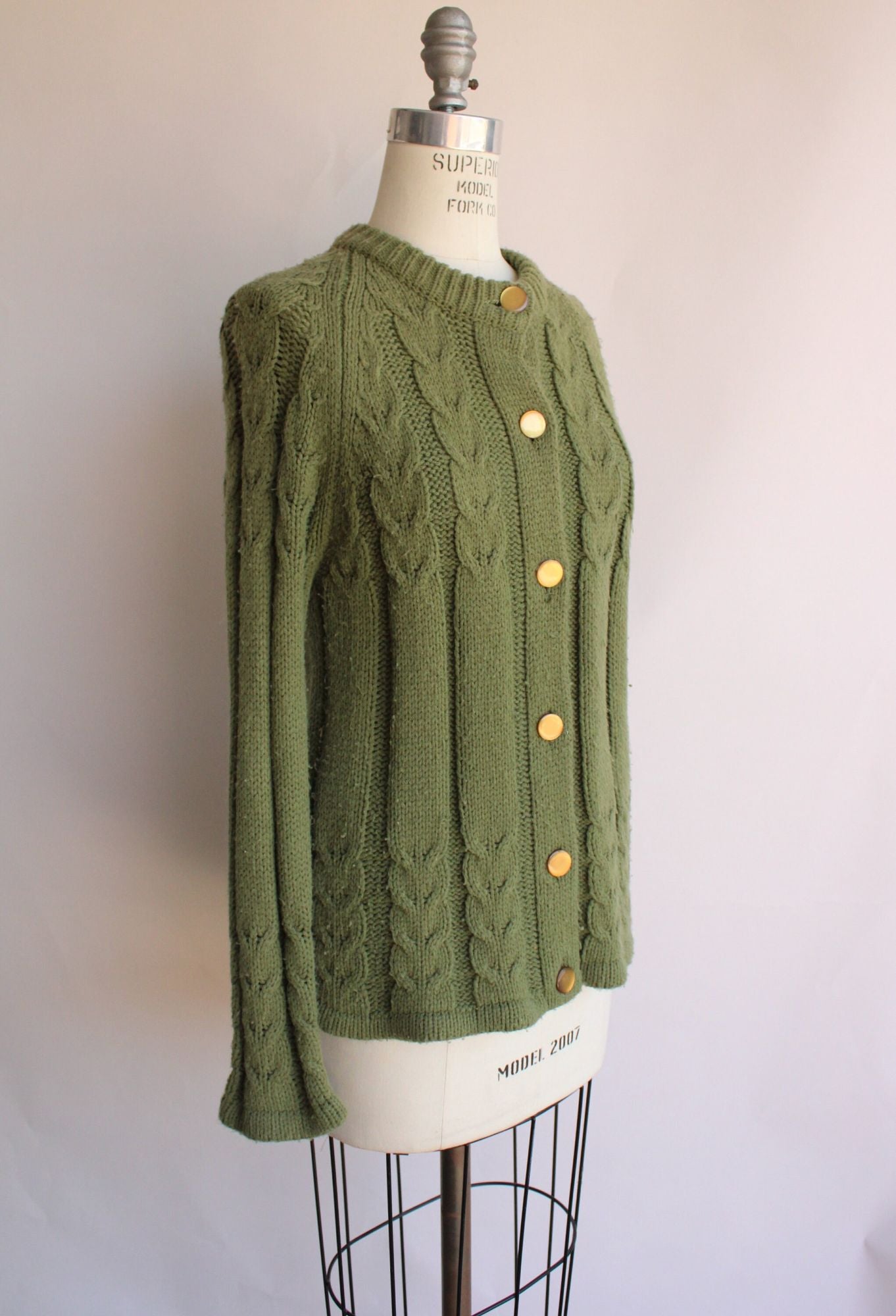 Vintage 1970s Cable Knit Green Cardigan with Pockets