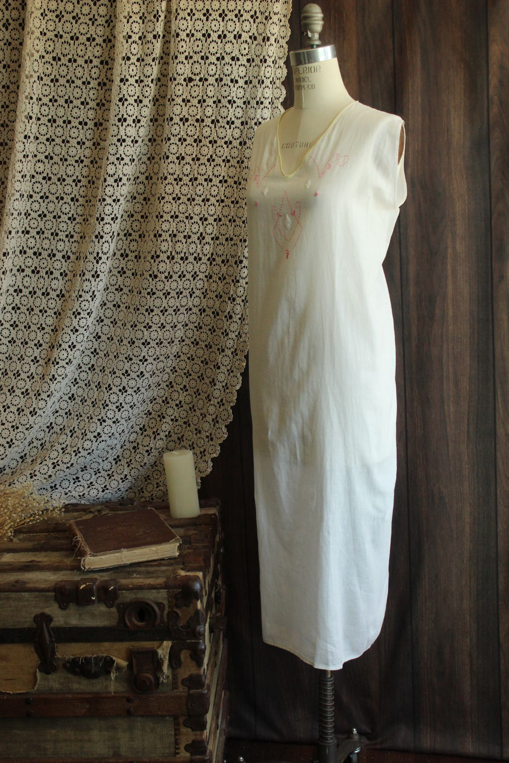 Antique 1910s 1920s White Cotton Embroidered Nightgown
