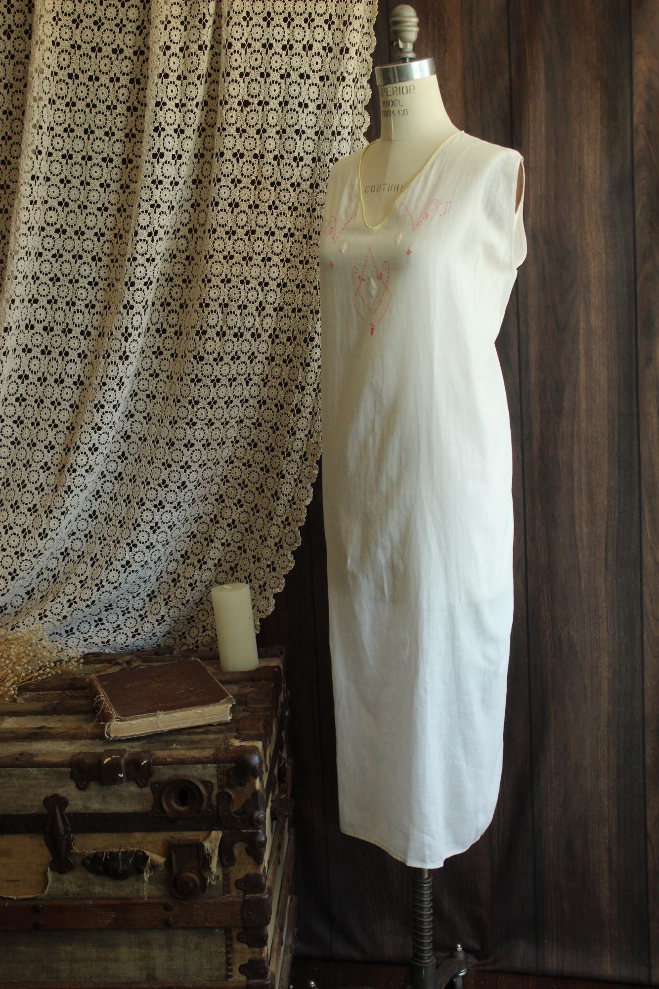 Antique 1910s 1920s White Cotton Embroidered Nightgown