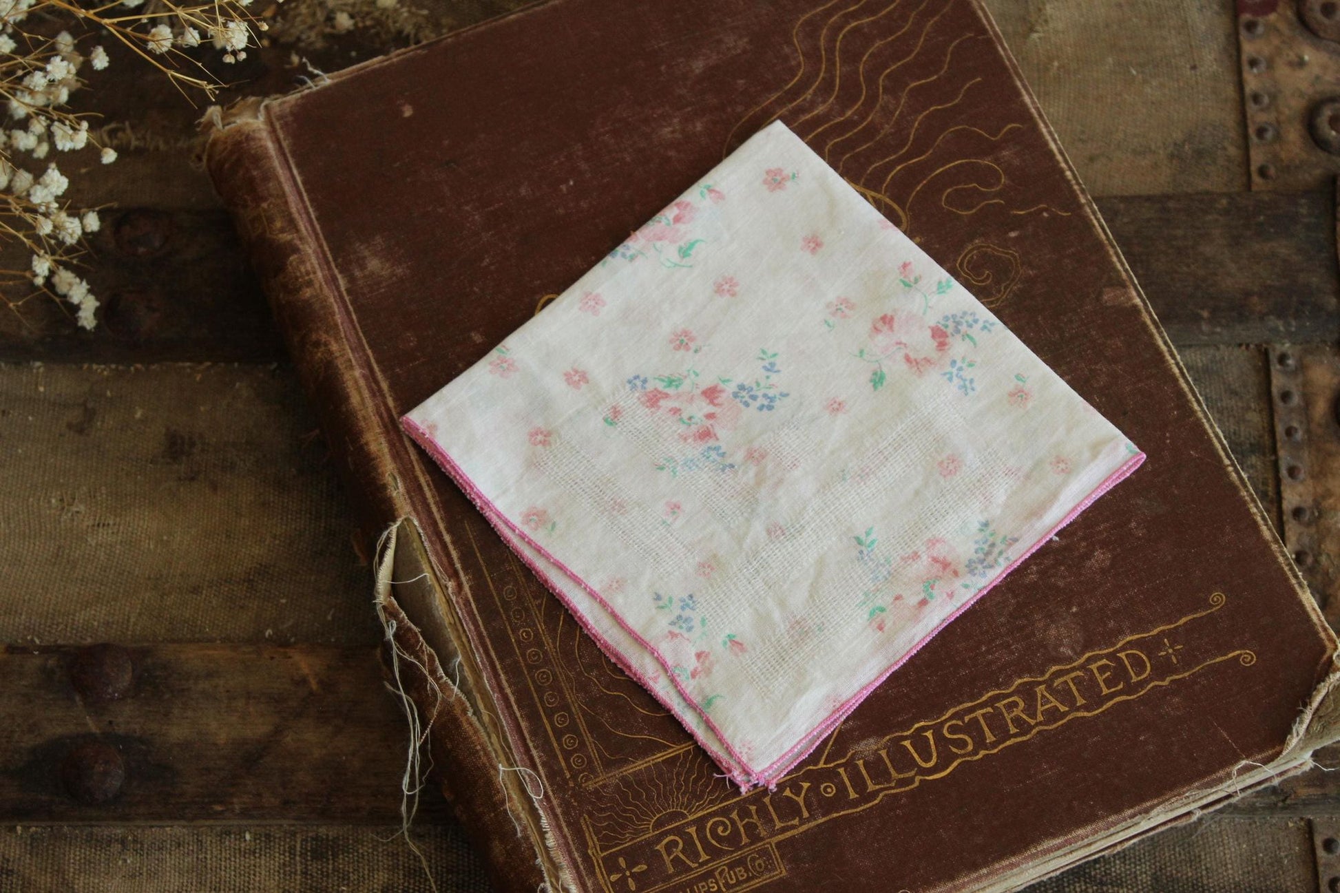 Vintage 1950s Blue and Pink Cabbage Roses and Forget Me Nots Handkerchief