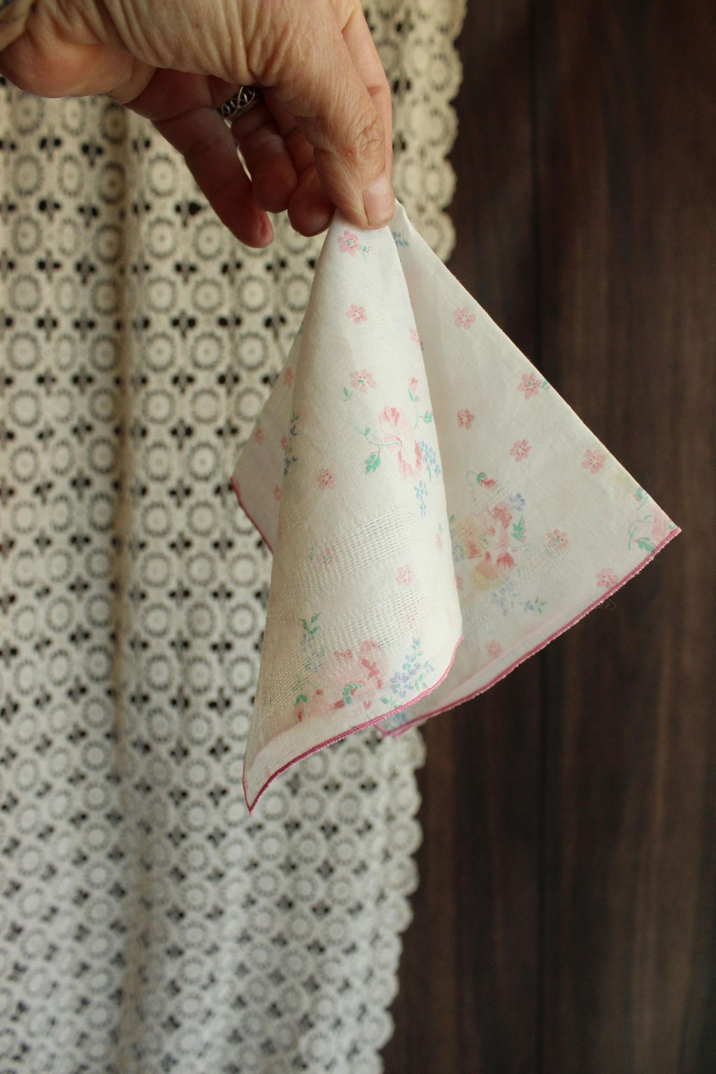 Vintage 1950s Blue and Pink Cabbage Roses and Forget Me Nots Handkerchief