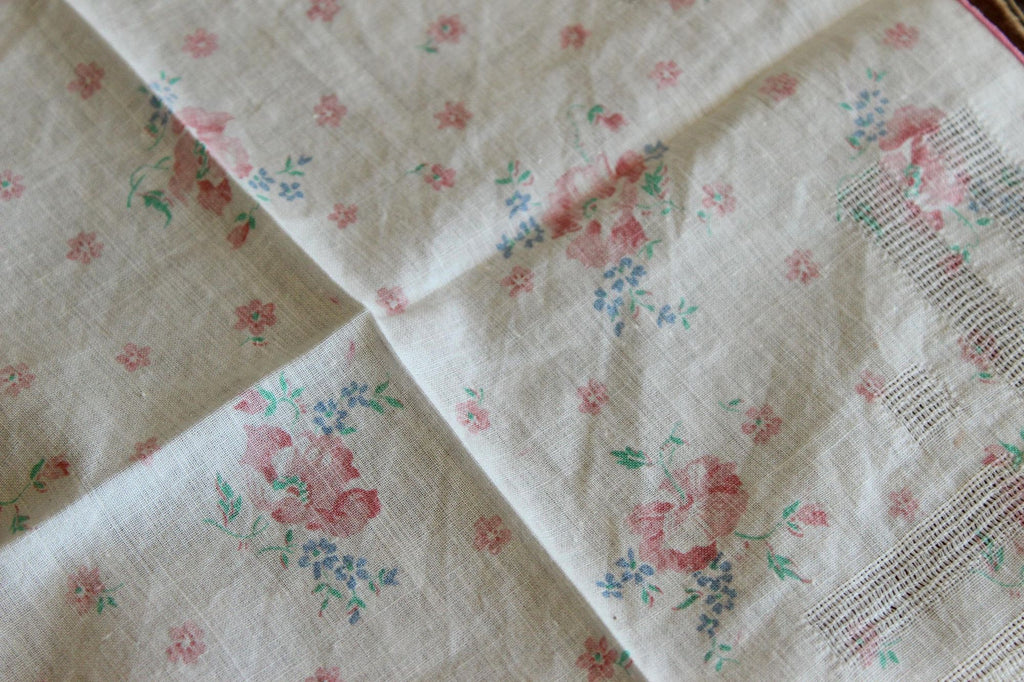 Vintage 1950s Blue and Pink Cabbage Roses and Forget Me Nots Handkerchief