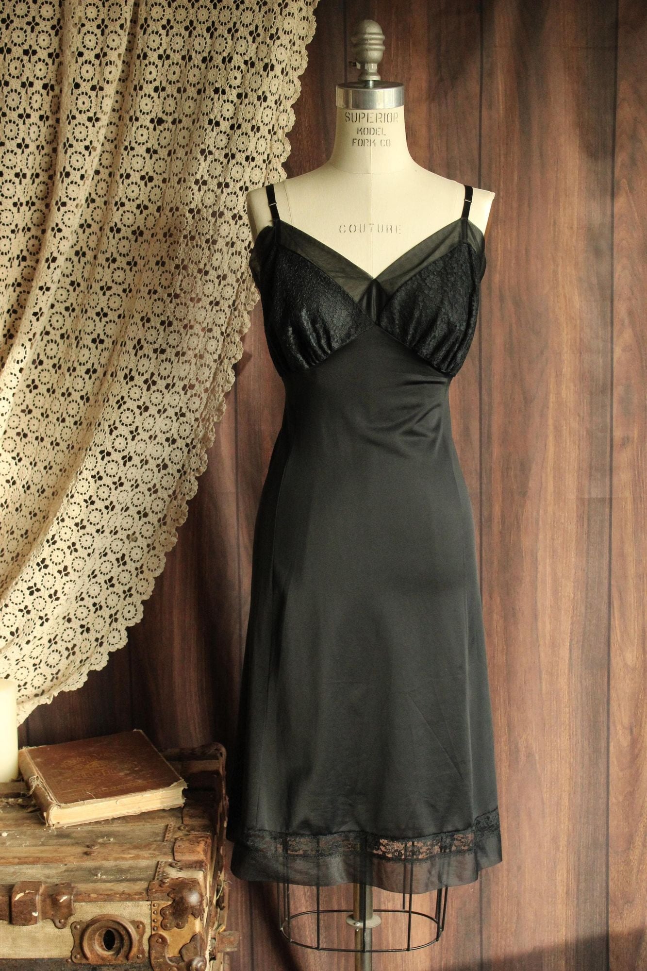 Vintage 1950s Volup Van Raalte Sauvette Black Slip Size 40