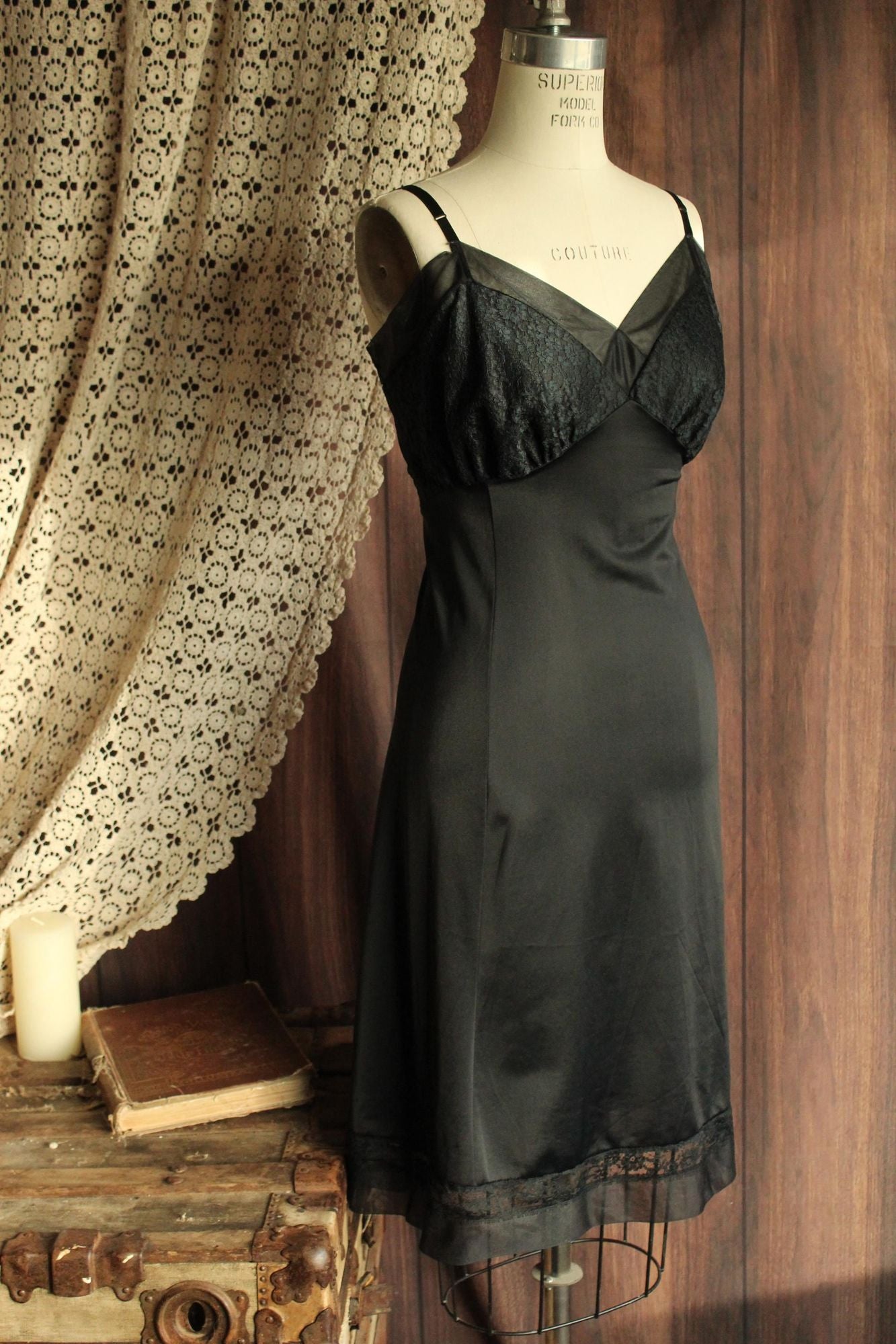 Vintage 1950s Volup Van Raalte Sauvette Black Slip Size 40