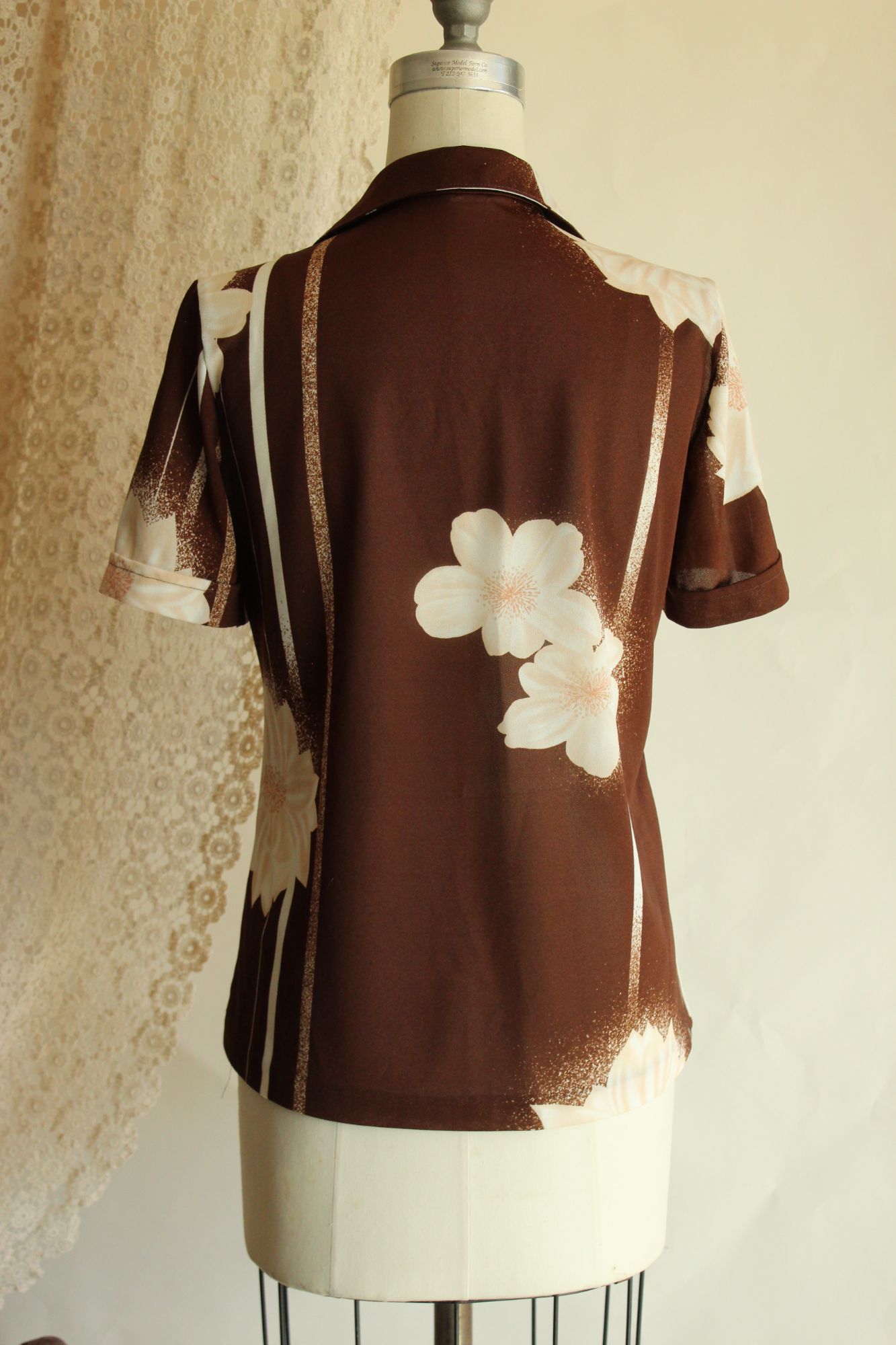 Vintage 1970s Brown and White Floral Print Blouse
