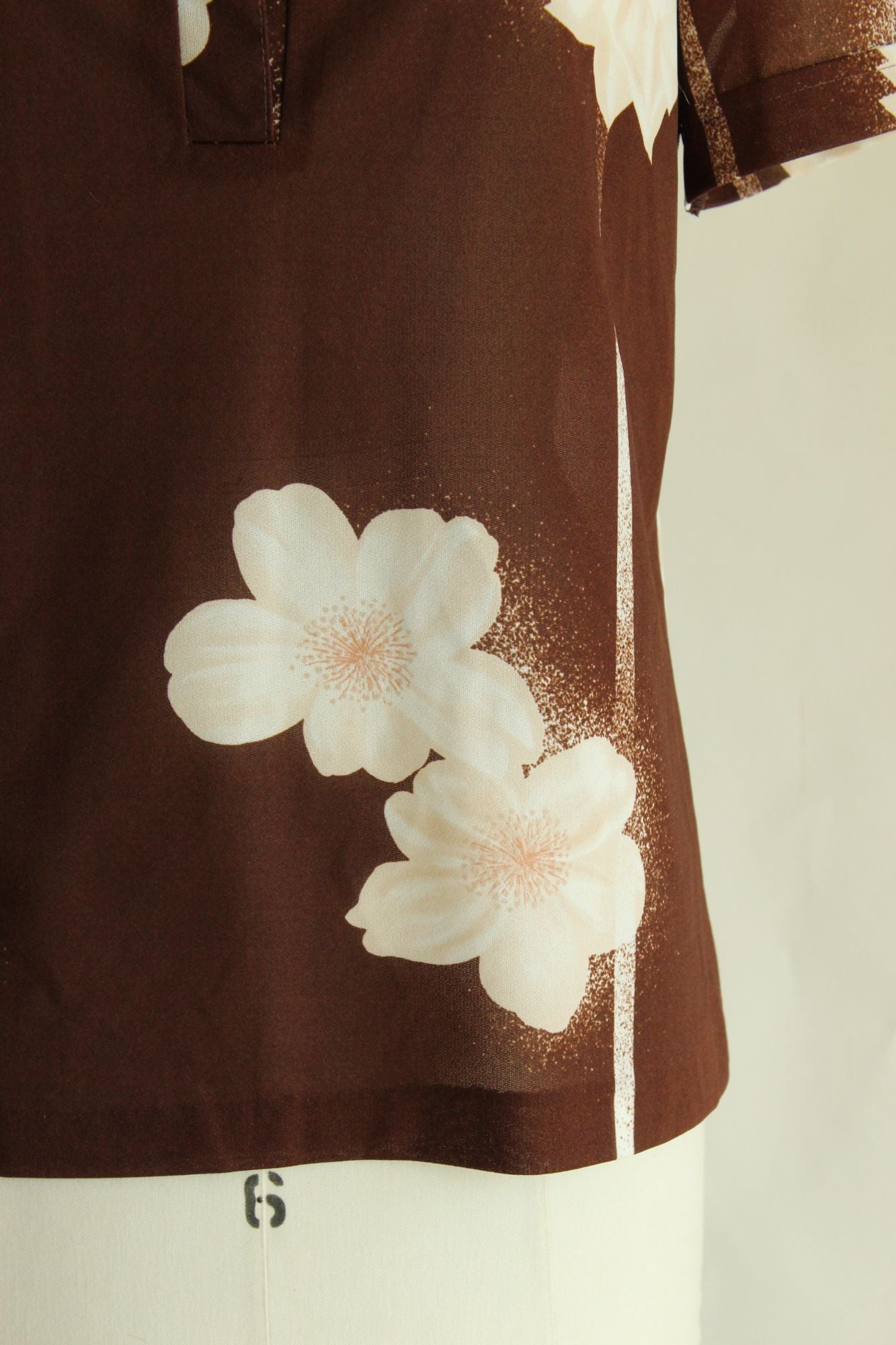 Vintage 1970s Brown and White Floral Print Blouse
