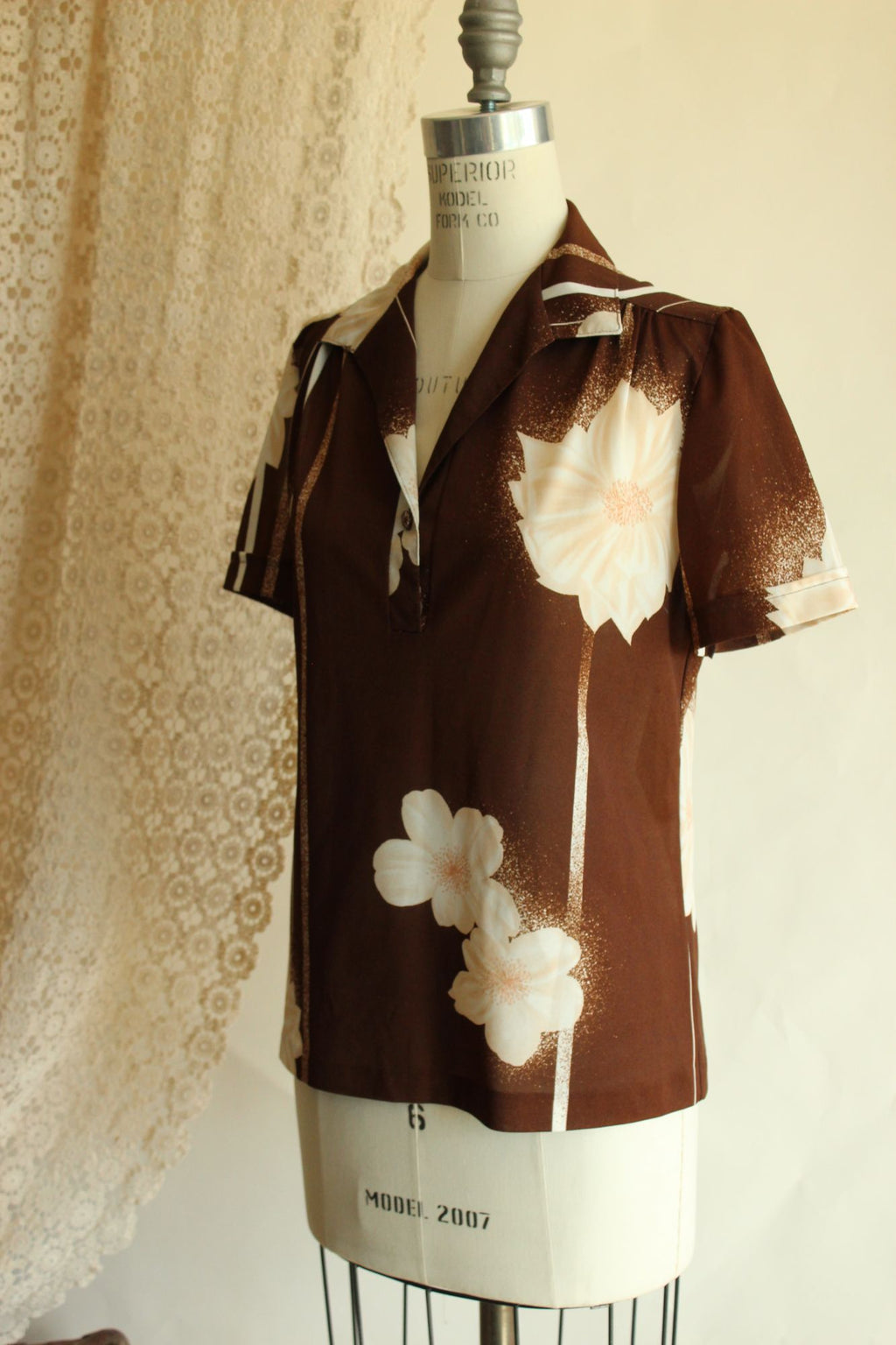 Vintage 1970s Brown and White Floral Print Blouse