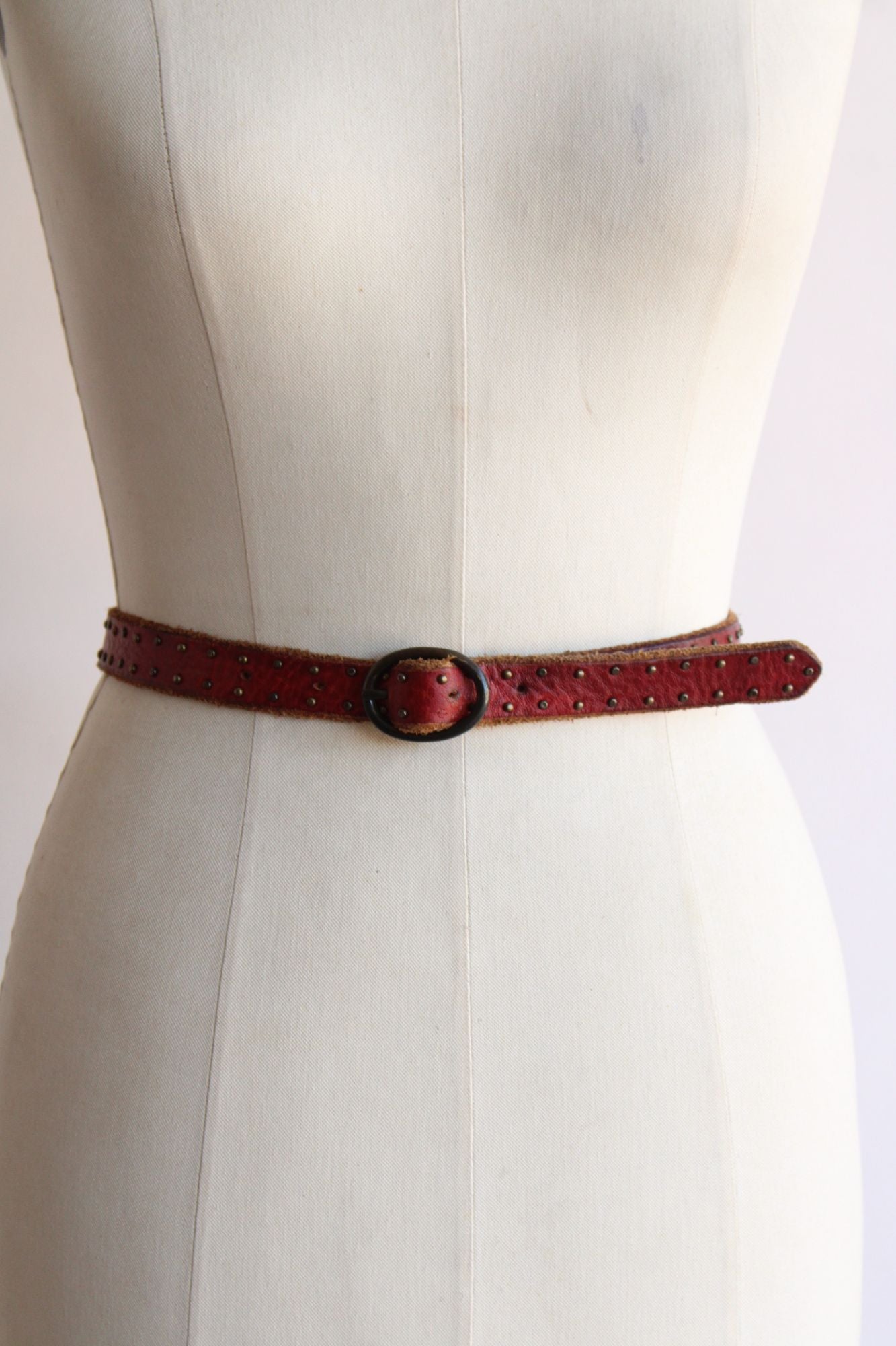 Levis Womens Belt, Red Leather, Studded, Size Large