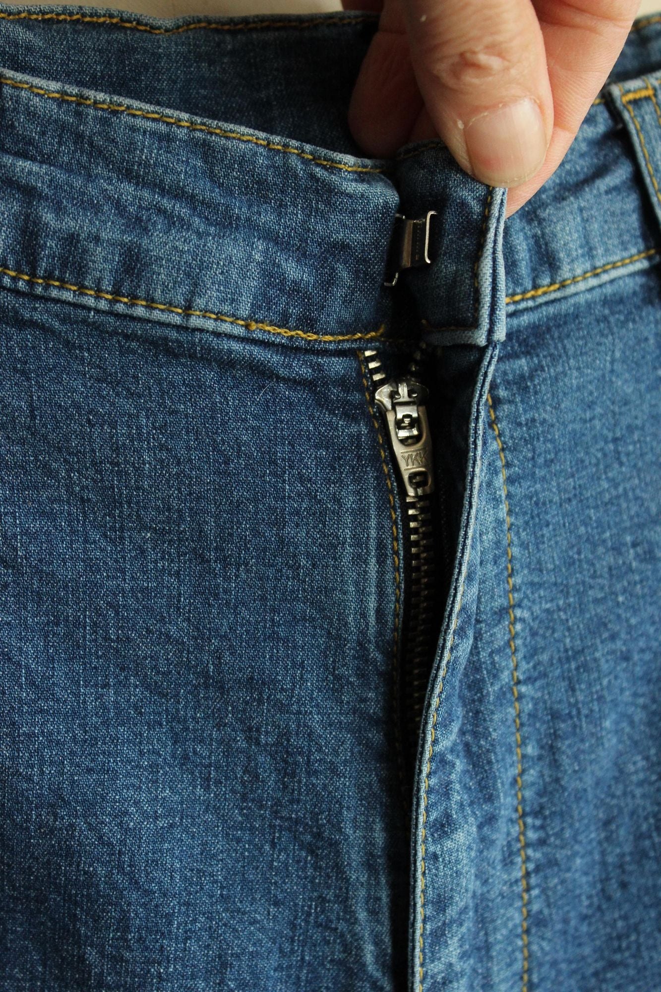 Vintage 1980s 1990s Mom Jeans, Size 8