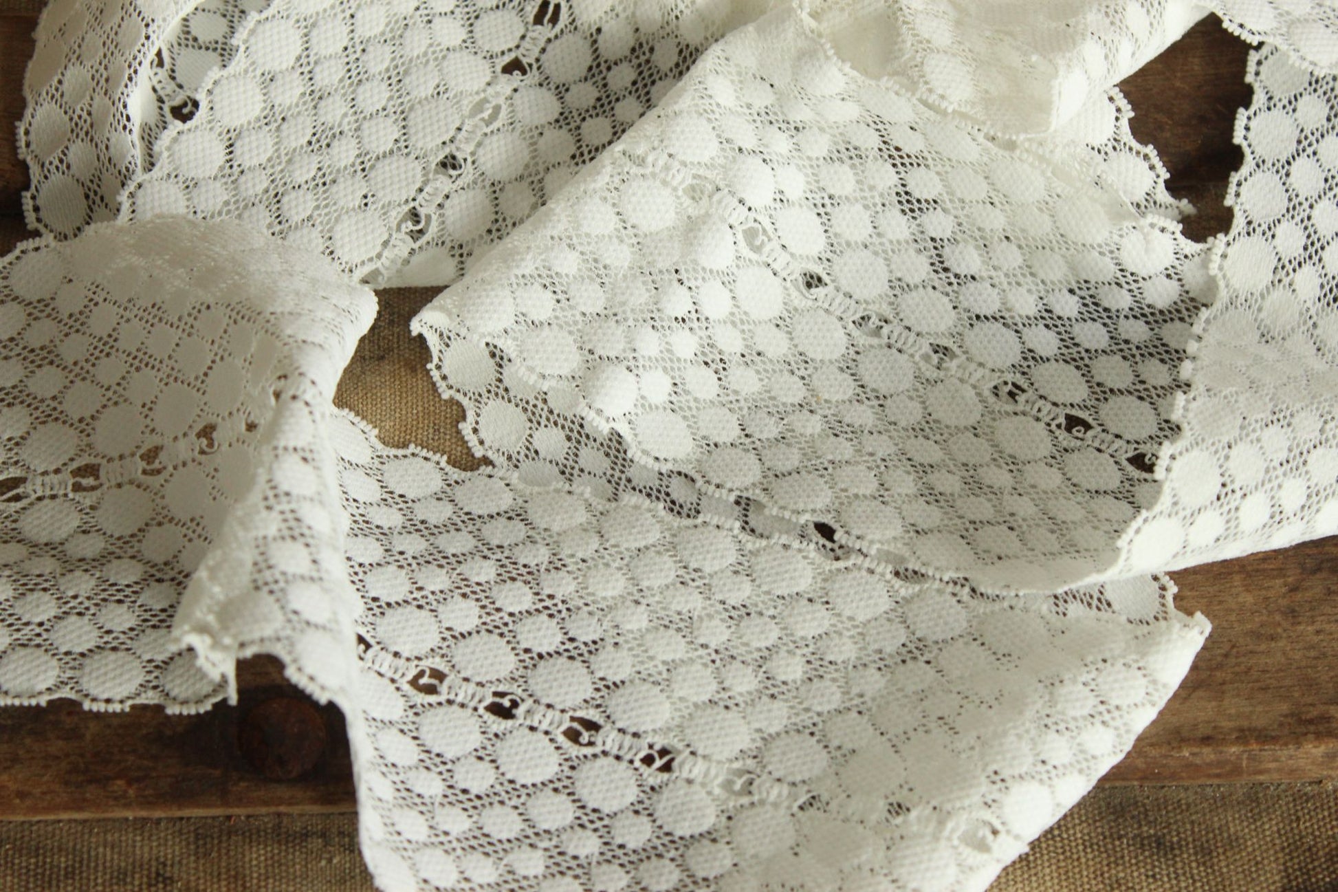 Vintage 1980s 1990s Stretch Lace Trim, White, 2 yards, 6.75" wide