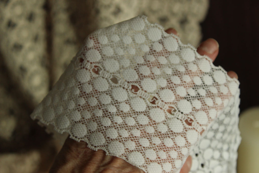 Vintage 1980s 1990s Stretch Lace Trim, White, 2 yards, 6.75" wide