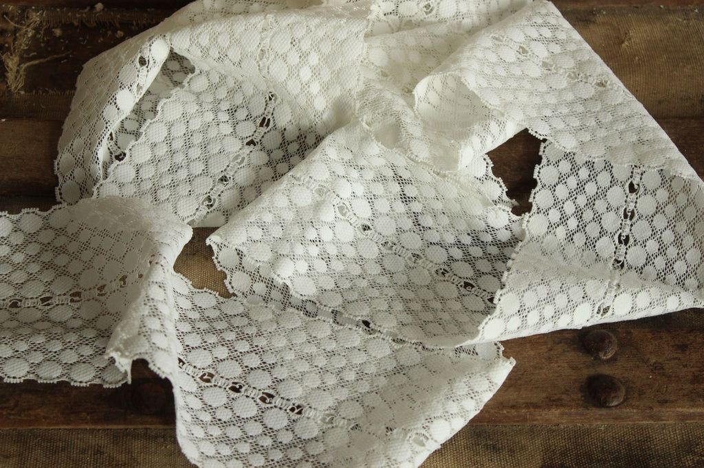 Vintage 1980s 1990s Stretch Lace Trim, White, 2 yards, 6.75" wide