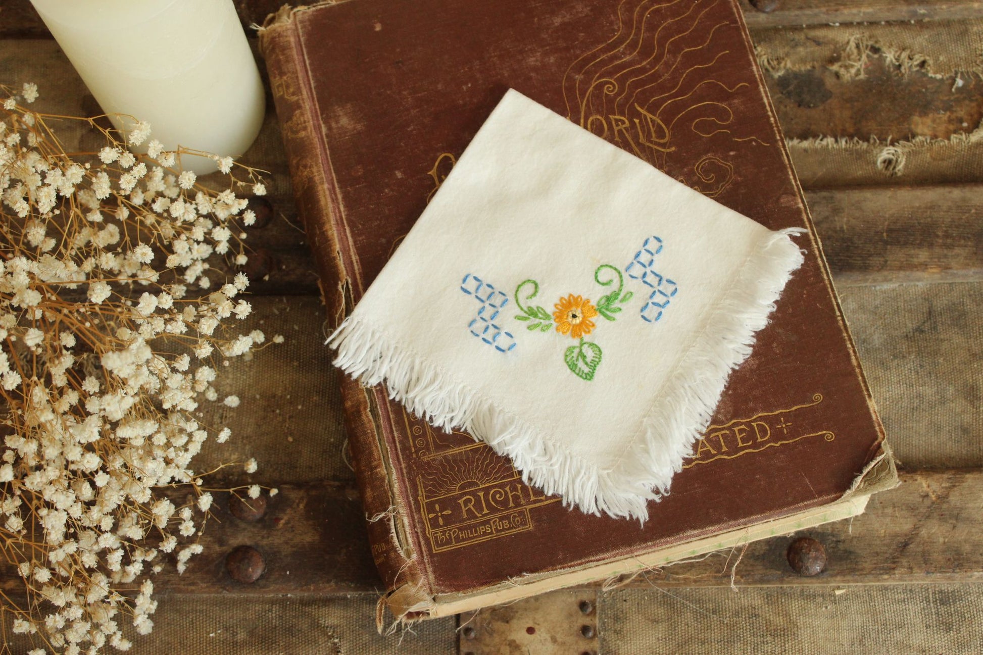 Vintage 1960s 1970s White Cotton With Embroidered Flowers and Fringe Hankie