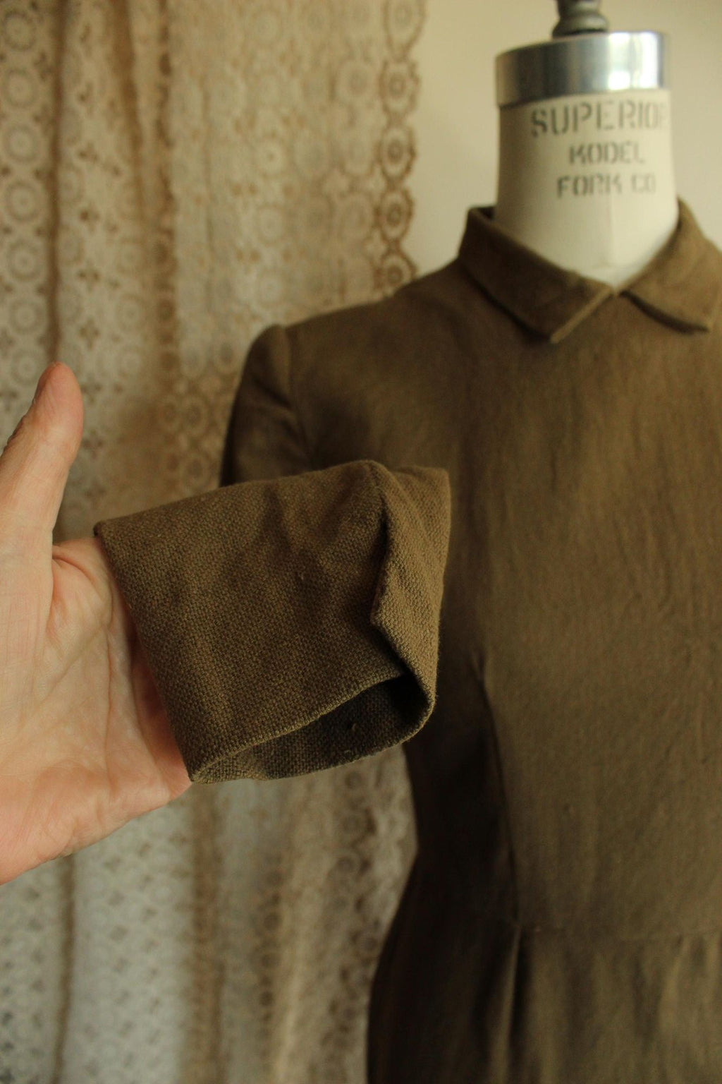 Vintage 1950s Khaki Green Barkcloth Wiggle Dress with Pointed Collar