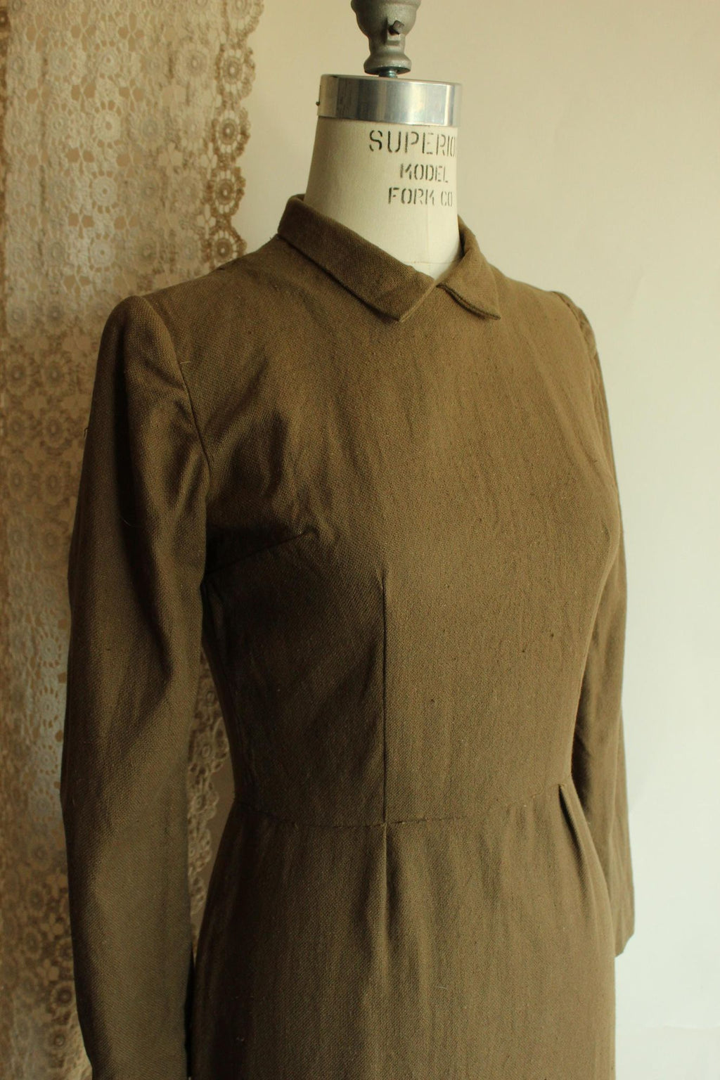 Vintage 1950s Khaki Green Barkcloth Wiggle Dress with Pointed Collar