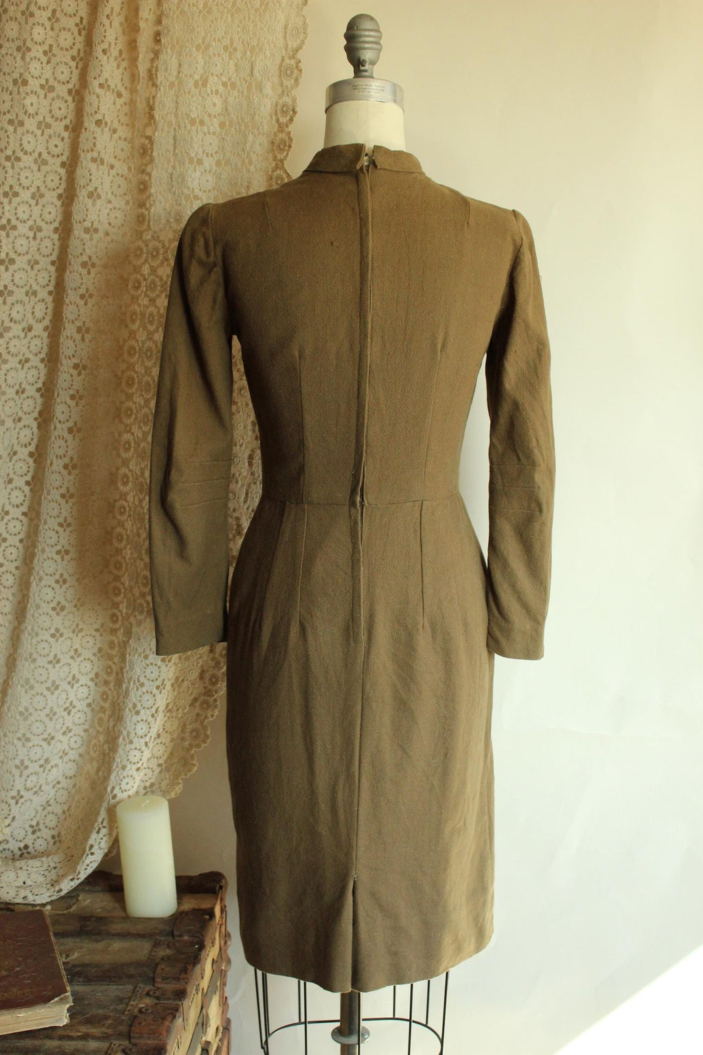Vintage 1950s Khaki Green Barkcloth Wiggle Dress with Pointed Collar