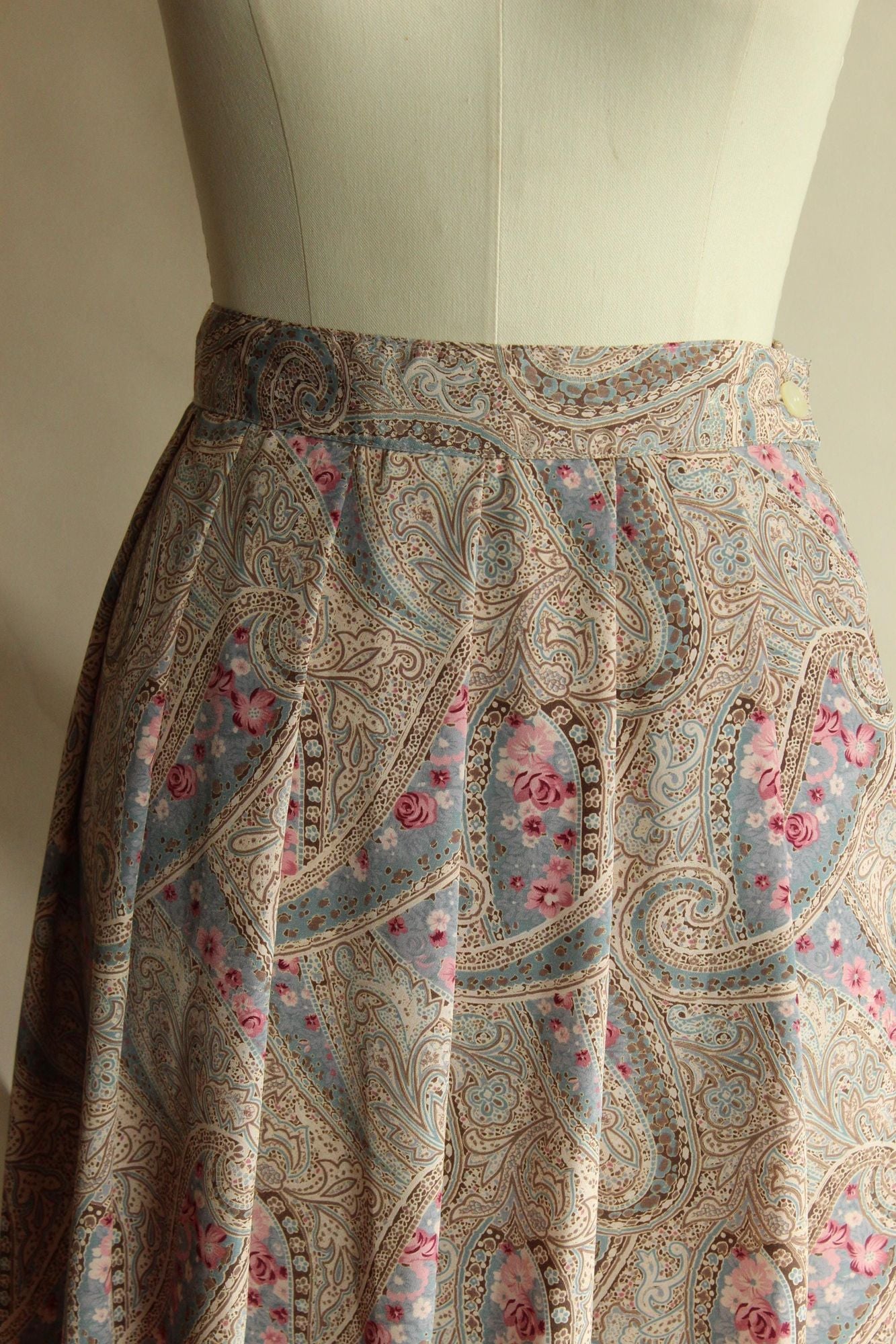 Vintage 1990s Koret Blue And Pink Paisley Floral Print Skirt