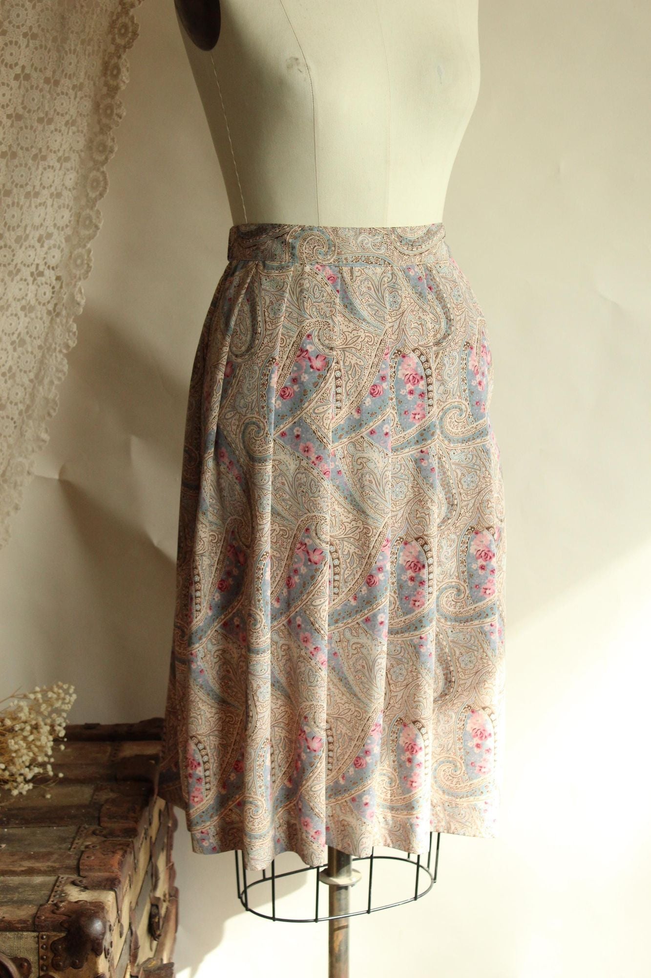 Vintage 1990s Koret Blue And Pink Paisley Floral Print Skirt
