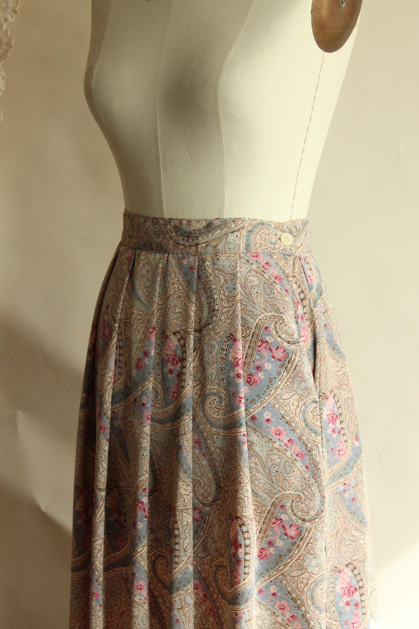 Vintage 1990s Koret Blue And Pink Paisley Floral Print Skirt