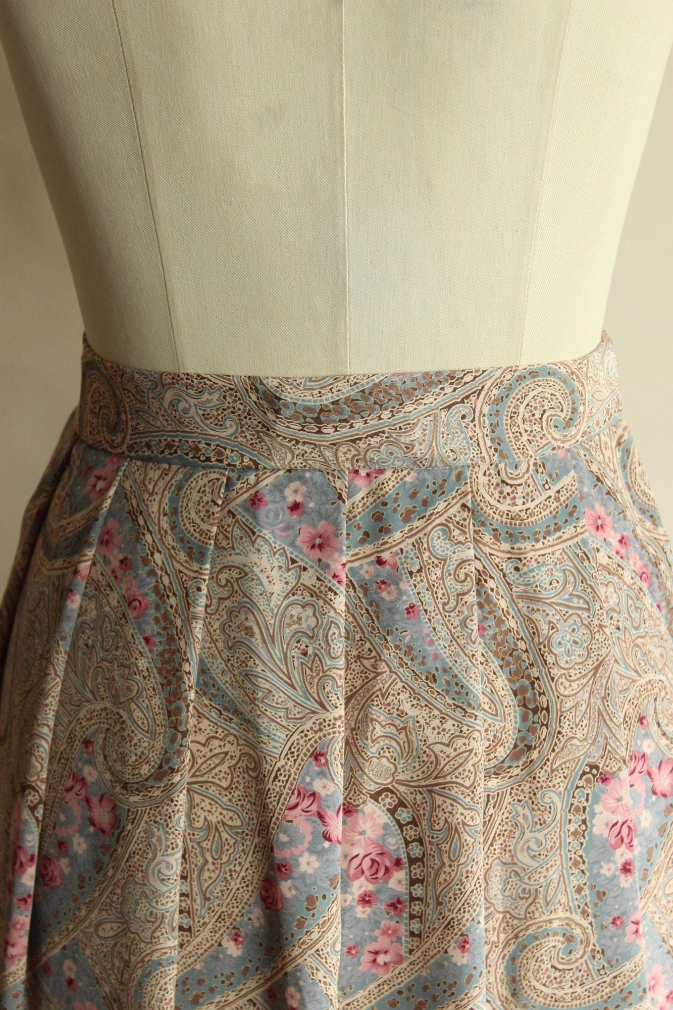 Vintage 1990s Koret Blue And Pink Paisley Floral Print Skirt