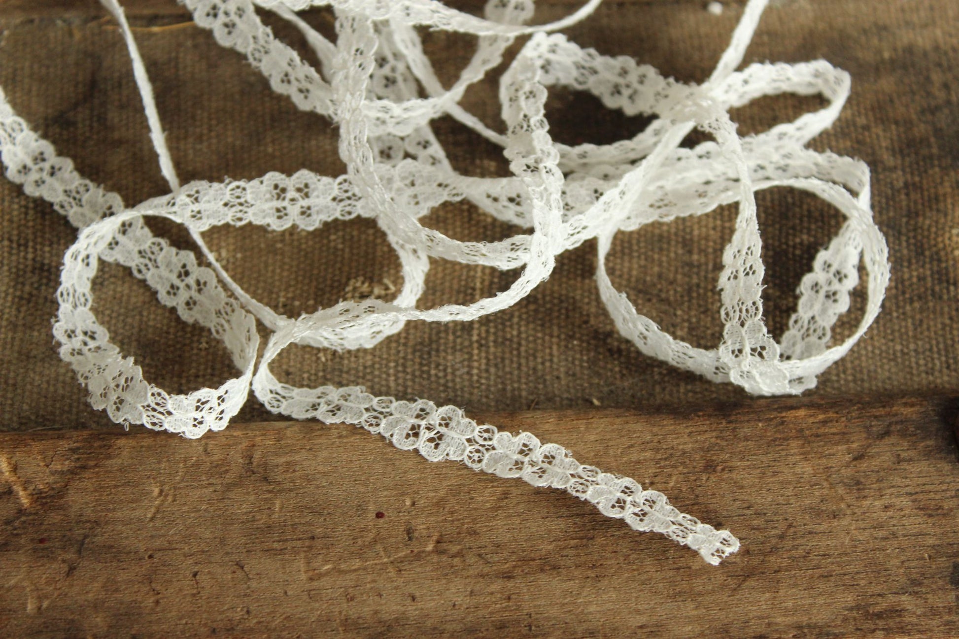 Vintage White Lace Trim, 7/16" wide 2 yards