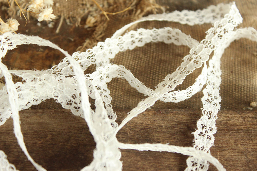 Vintage White Lace Trim, 7/16" wide 2 yards